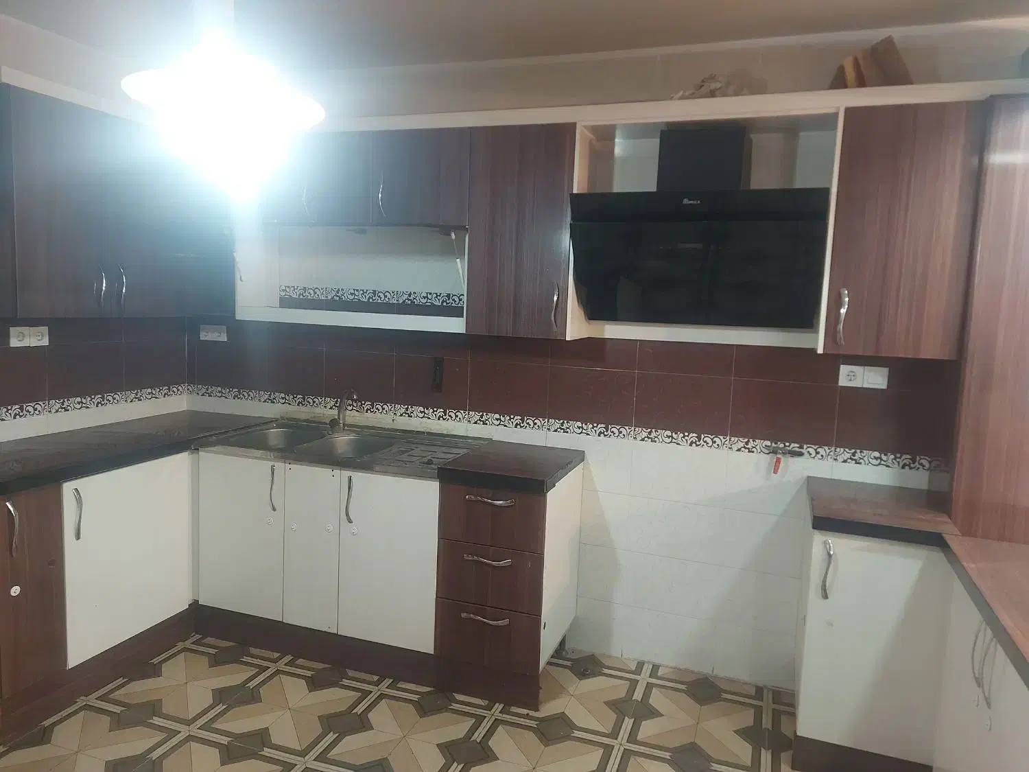 فروش منزل ویلایی دو طبقه گلدشت غربی جاده رادیو|فروش خانه و ویلا|خرم‌آباد, |دیوار