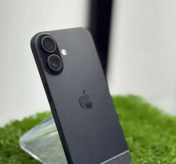 آیفون ۱۶ normal مشکی ۲۵۶GB|موبایل|شیراز, معالی‌آباد|دیوار