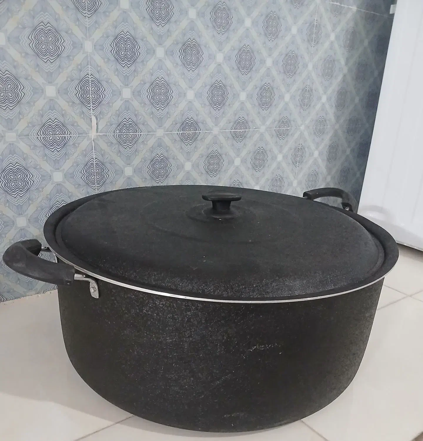 قابلمه گرانیتی|ظروف پختوپز|شیروان (خراسان), |دیوار