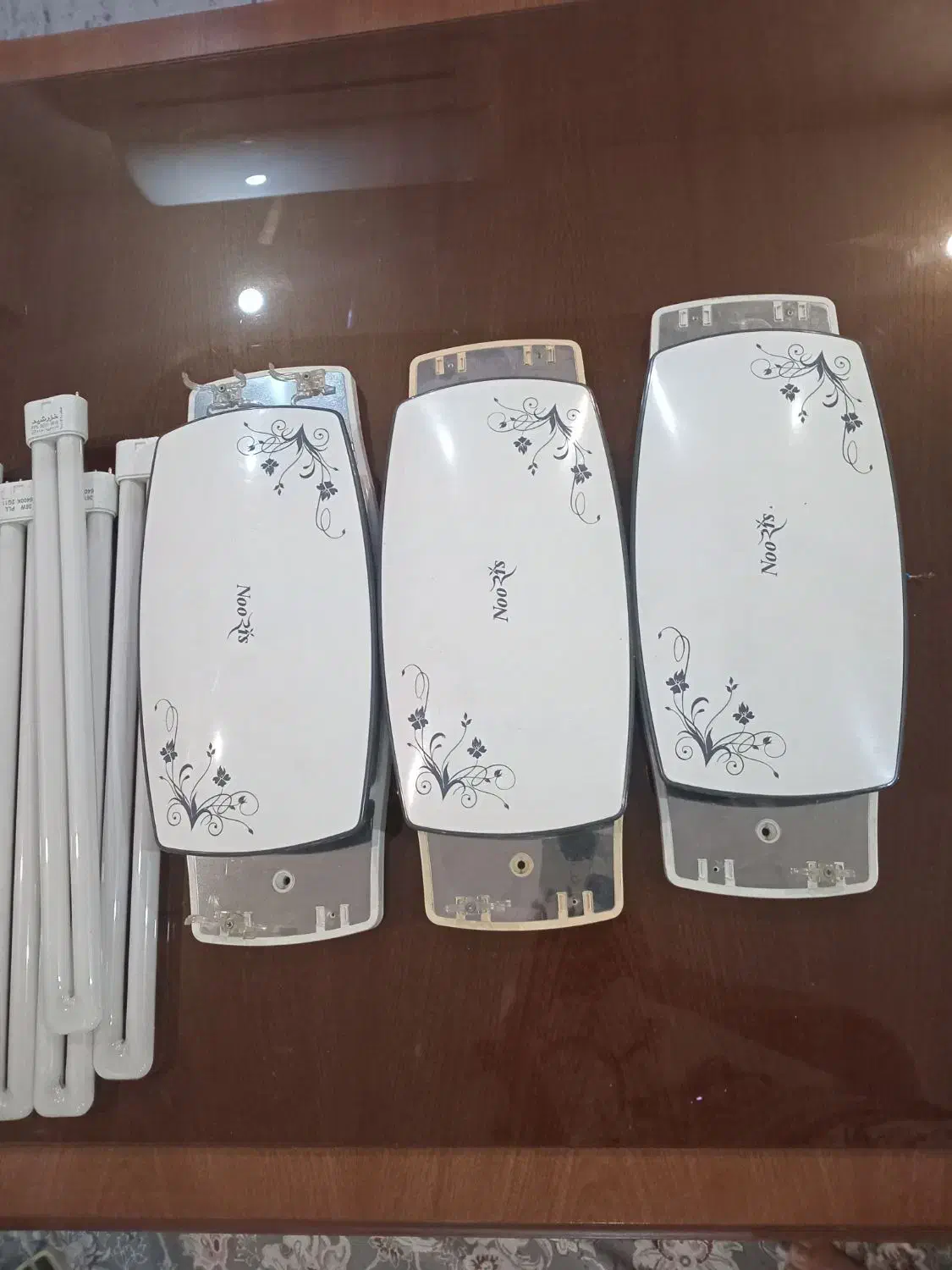 مهتابی۳ عددسالم  ۵ عدد لامپ مهتابی وافتابی|لامپ و چراغ|ری, صفاییه (چشمه علی)|دیوار