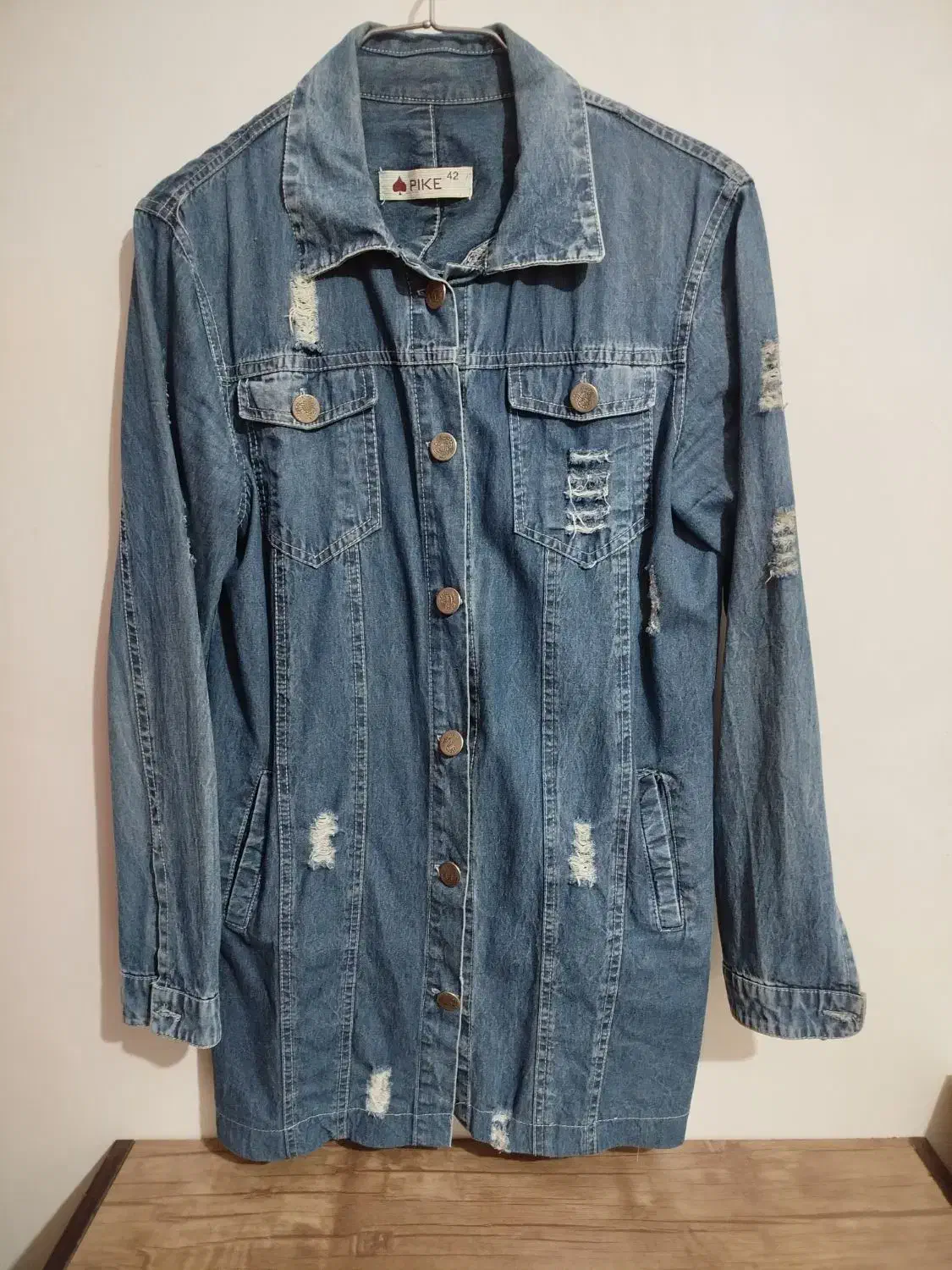 لباس|لباس|رشت, آب و برق|دیوار