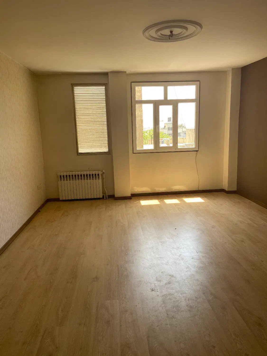 اجاره‌ ۷۵ منر دو خواب با پارکینگ تخلیه