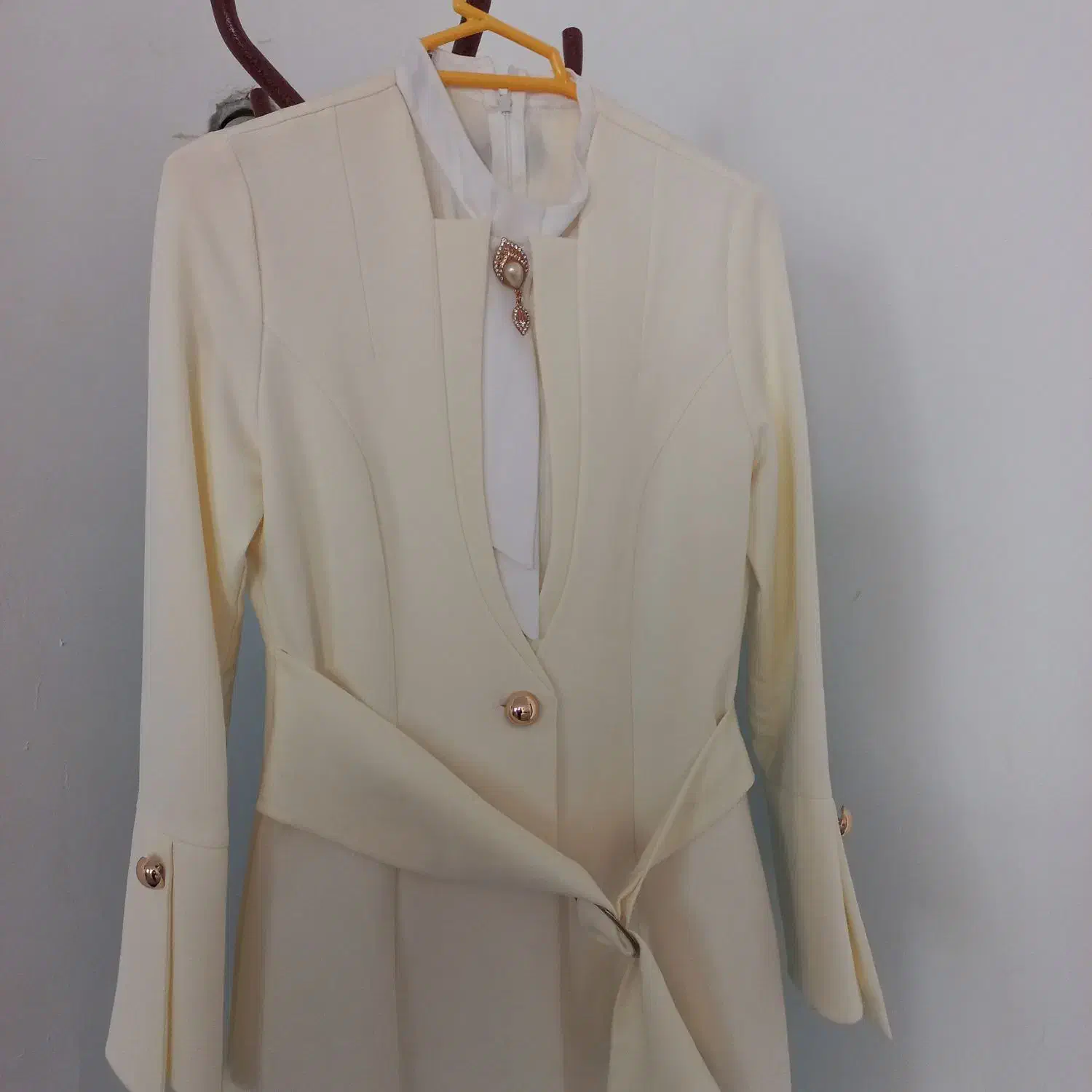 کت شلوار|لباس|اسفراین, |دیوار