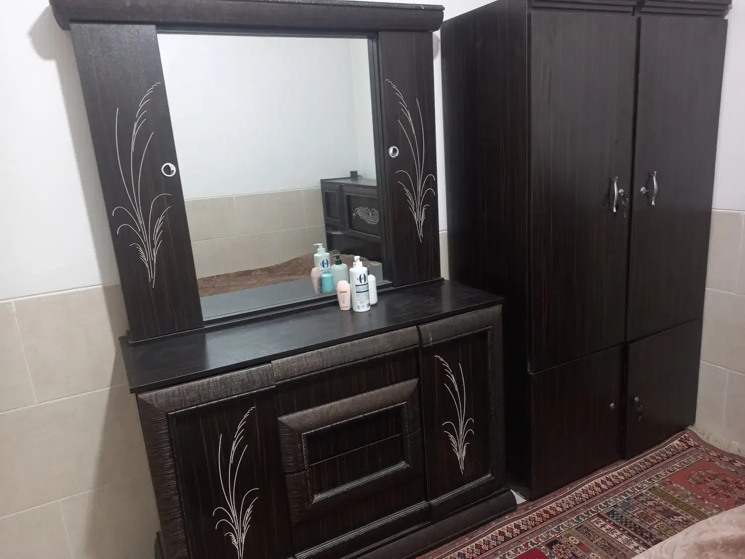 آینه و کمد|جاکفشی، کمد، دراور|کرمان, |دیوار