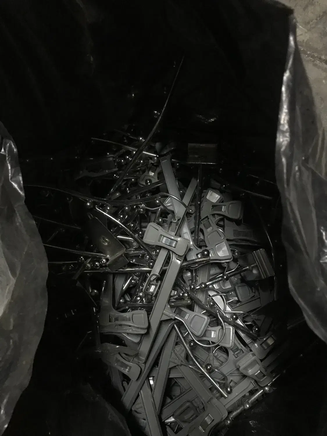 مناسب راه اندازی و دکور وچیدمان مغازه بوتیکو..،|فروشگاه و مغازه|پرند, فاز ۳|دیوار