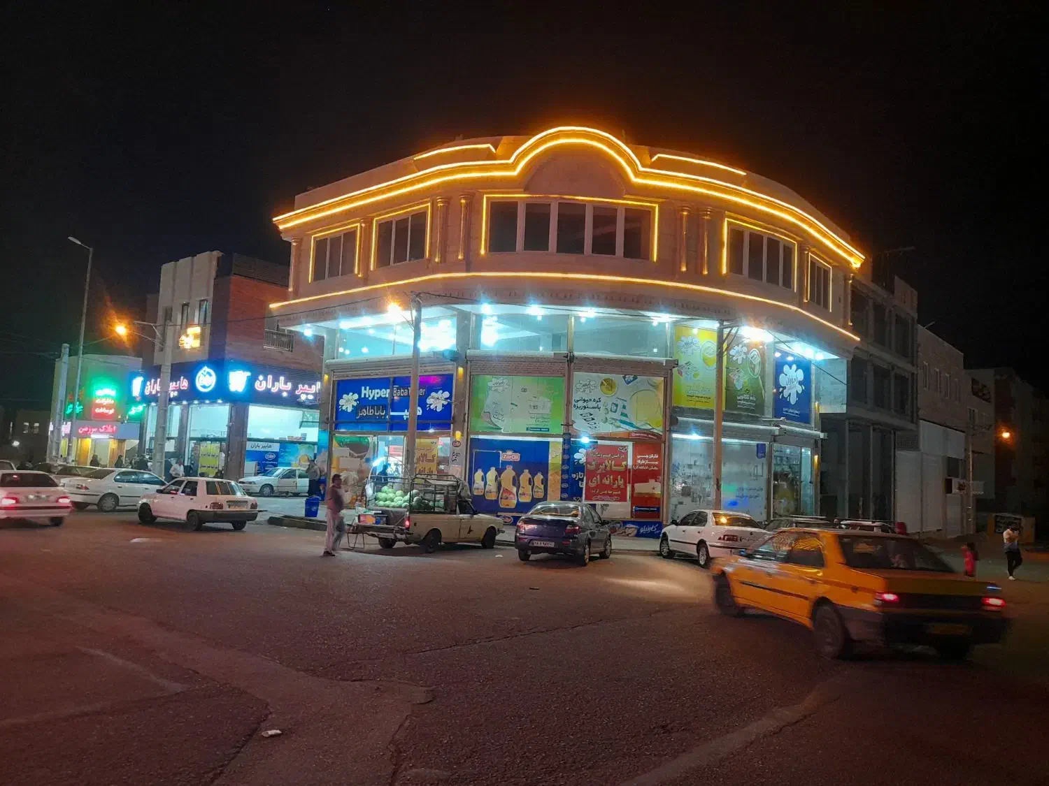 اجاره واحد اداری ونیم طبقه تجاری دربهترین لوکیشن|اجارهٔ دفتر کار، اتاق اداری، مطب|هشتگرد, شهرک آپادانا|دیوار