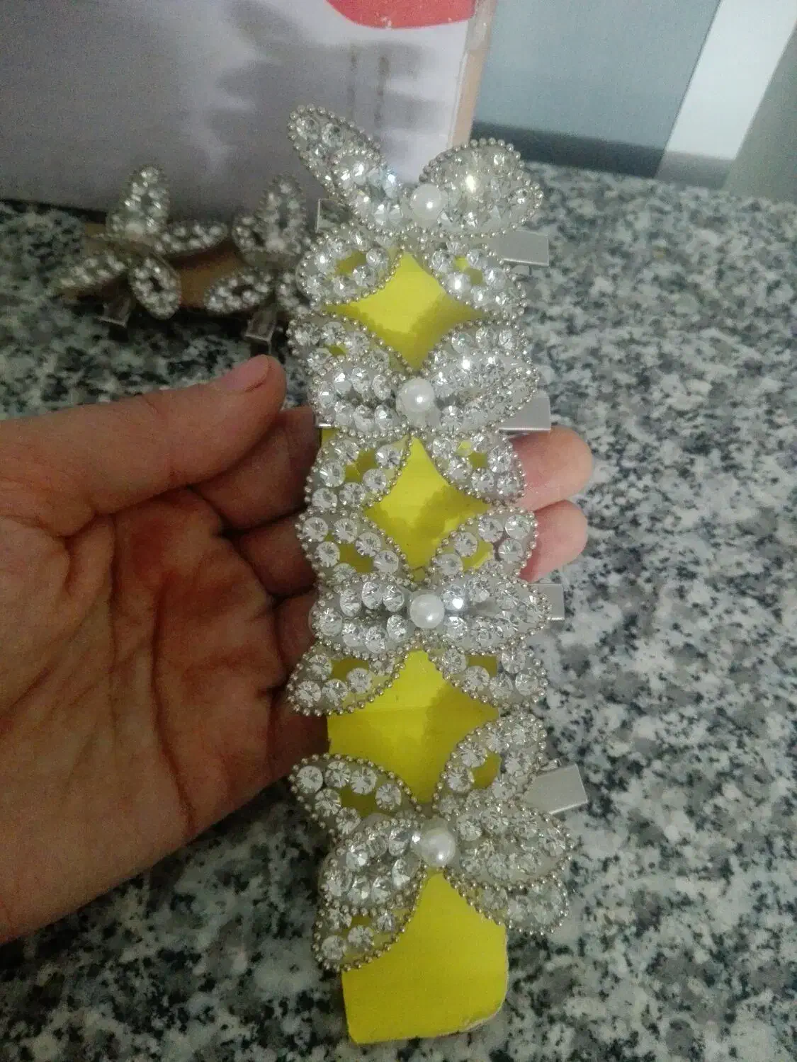 تعدادی تل یلدایی و تاج وگیره|زیورآلات و اکسسوری|ساری, |دیوار