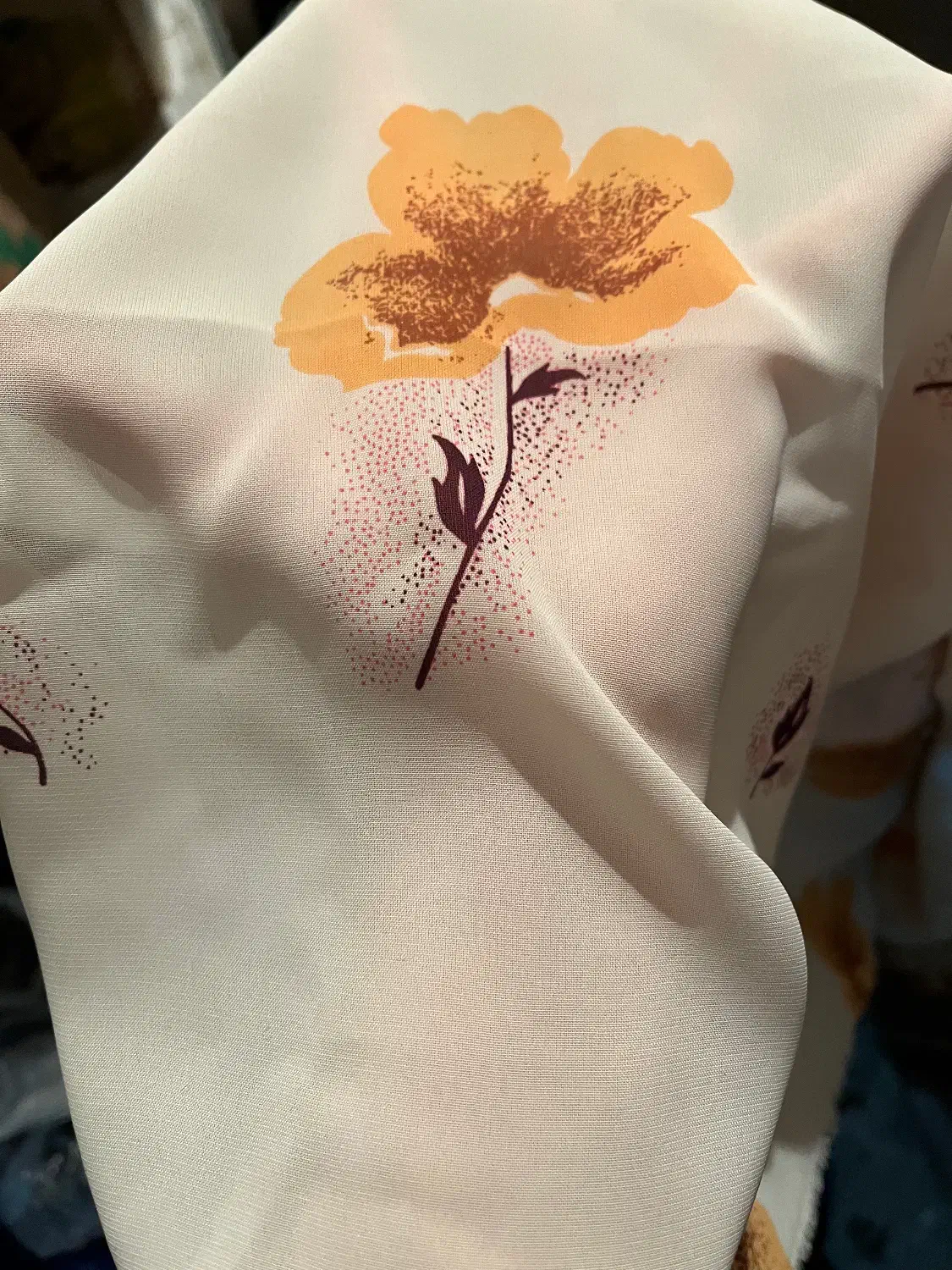 پارچه کرپ ژورژت گلدار ، پارچه مل مل سفید|لوازم خیاطی و بافتنی|تهران, شهرک غرب|دیوار