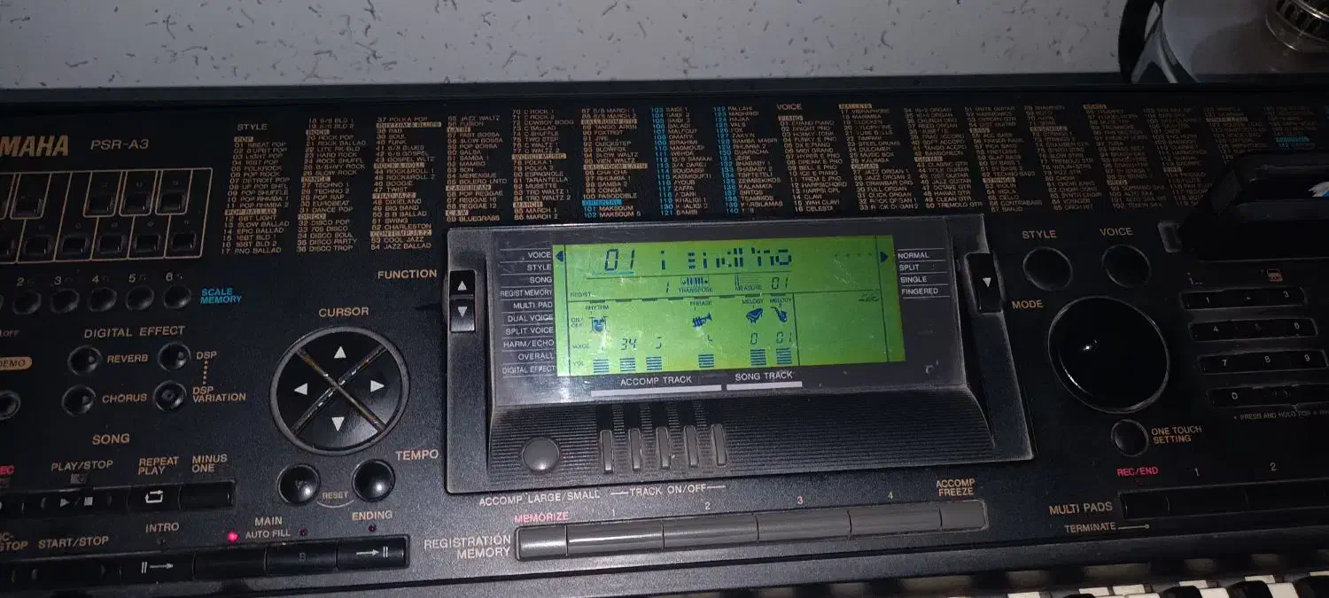 ارگ a3 با کیف و کارتون|پیانو، کیبورد، آکاردئون|فلاورجان, |دیوار