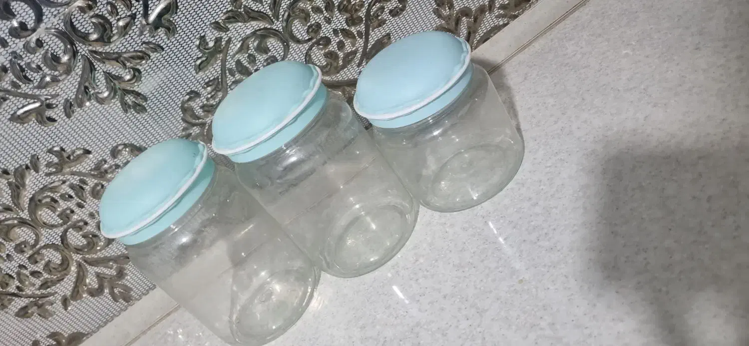 تعدادی وسیله  خورده ریز آشپزخانه|ظروف نگهدارنده، پلاستیکی، یک‌بارمصرف|نیشابور, شریعتی|دیوار