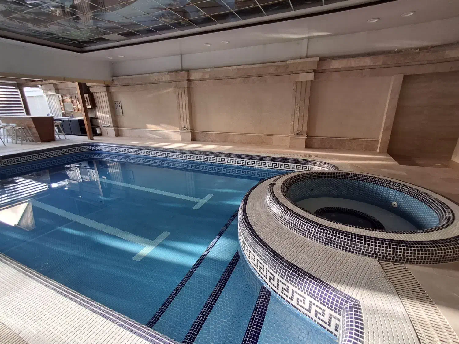 اجاره روزانه ویلا دوبلکس کلاسیک|اجارهٔ کوتاه‌مدت ویلا و باغ|هشتگرد, شهرک افشاریه|دیوار