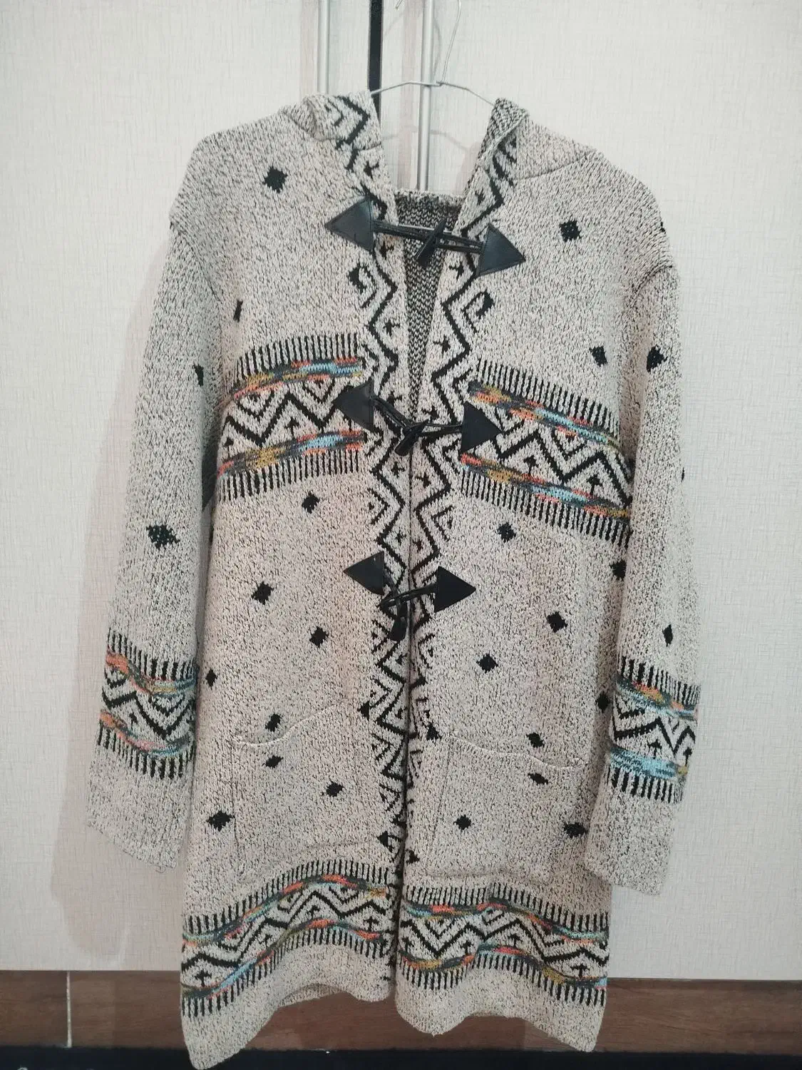 کت بافت|لباس|بروجرد, |دیوار