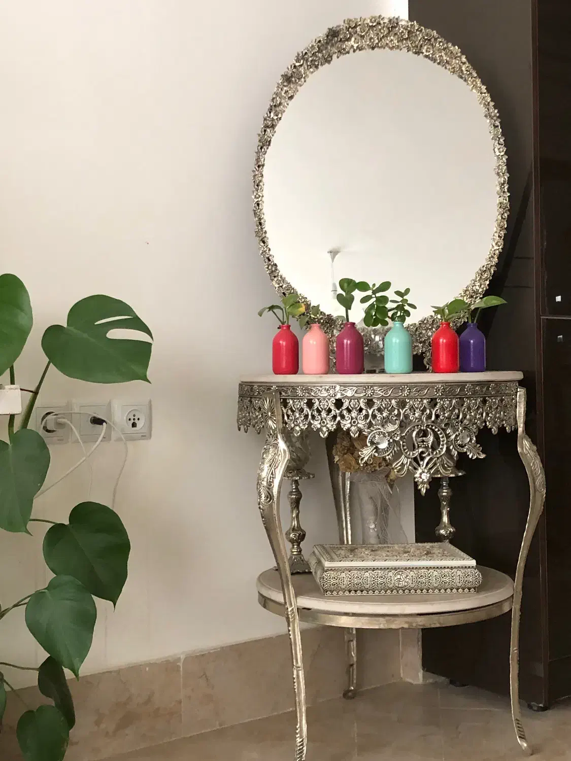 اینه و شمعدانی نقره ای|بوفه، ویترین، کنسول|تربت‌حیدریه, قائم|دیوار
