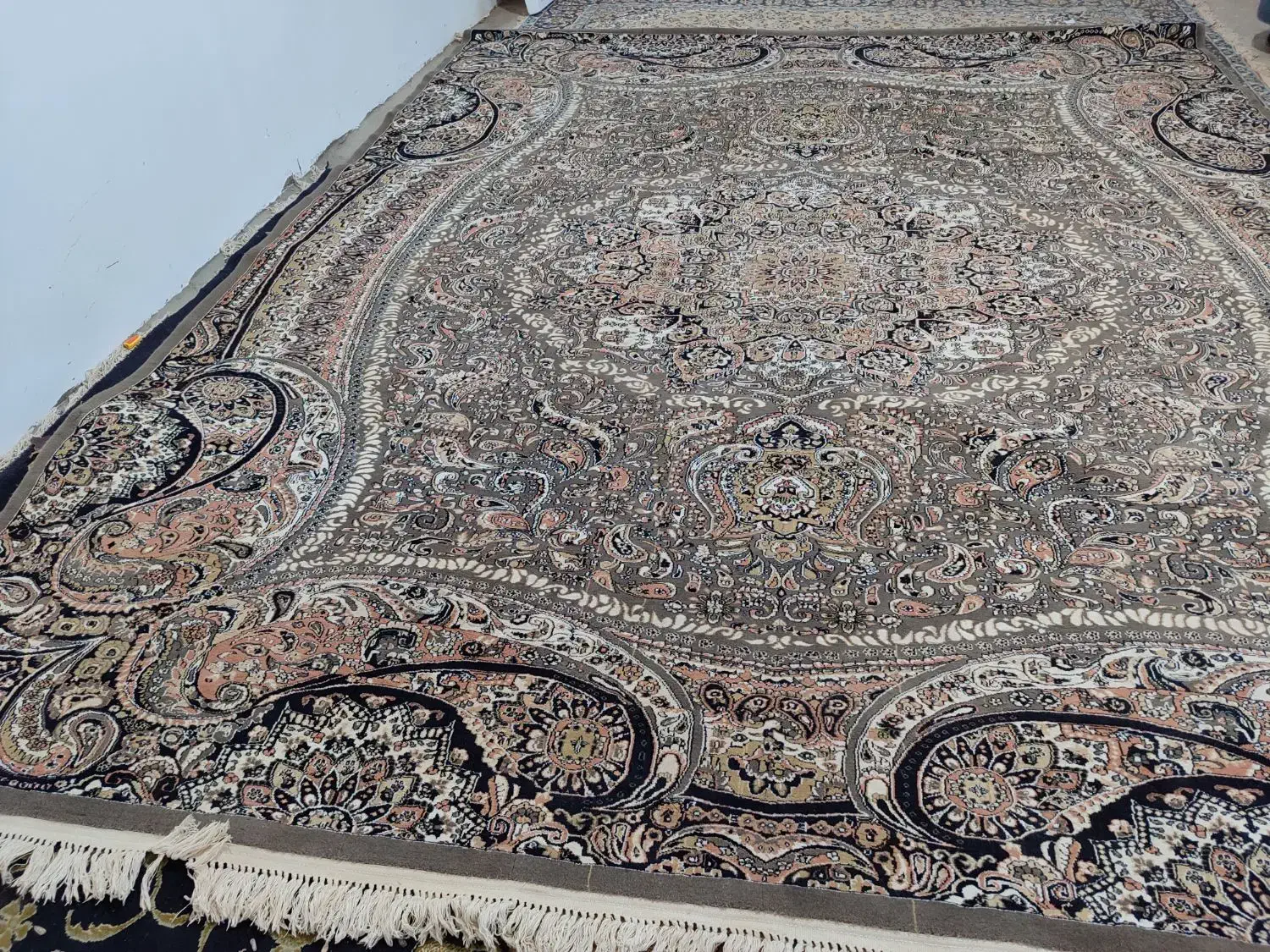 فرش درحدنو.قیمت مناسب|فرش|میان ولایت, |دیوار