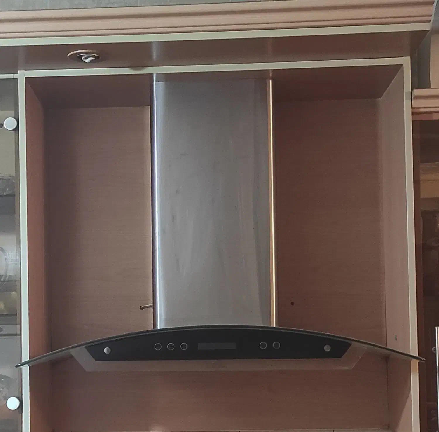 هود بیمکث|هود|اصفهان, سپاهان‌شهر|دیوار