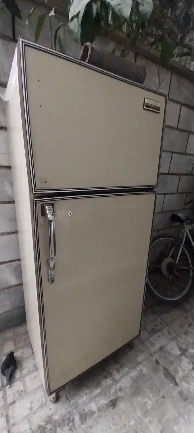 یخچال ژاپنی قدیمی سالم بشرط(جیحون سپه)|یخچال و فریزر|تهران, هاشمی|دیوار