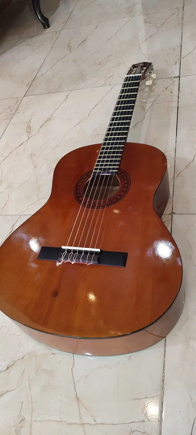 گیتار یاماها c70 اصل|گیتار، بیس، امپلیفایر|ملارد, |دیوار