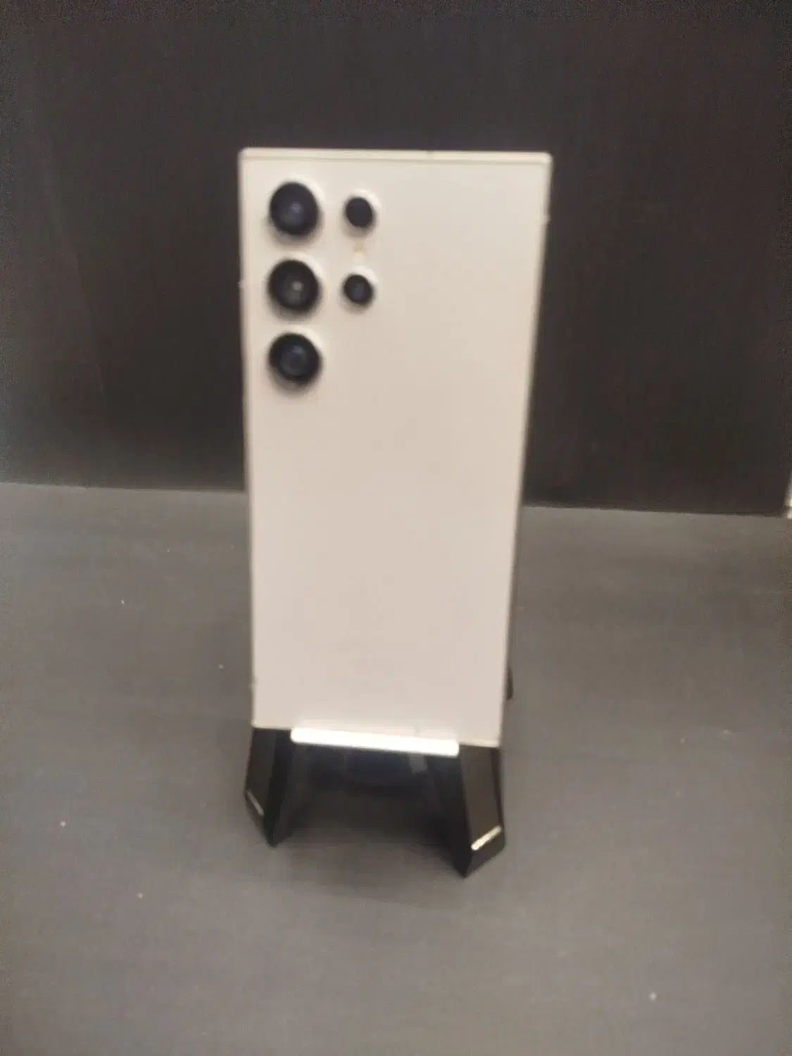 اس ۲۴ الترا|موبایل|مرند, |دیوار