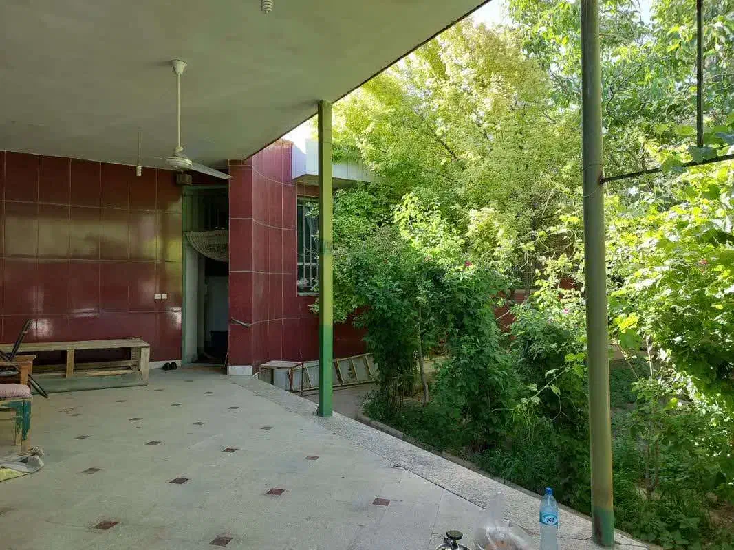 باغ ویلا در منطقه کوهستانی با آب و هوایی پاک|فروش خانه و ویلا|اردستان, |دیوار