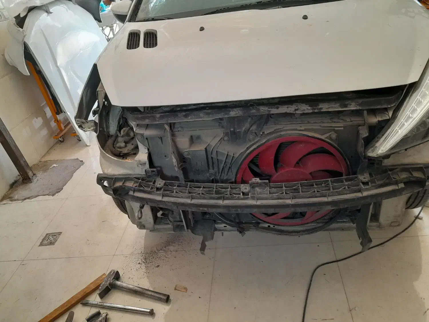 به یک نیروی  صافکار  مبتدی ونیم ماهر نیازمندیم|استخدام صنعتی، فنی، مهندسی|اراک, |دیوار