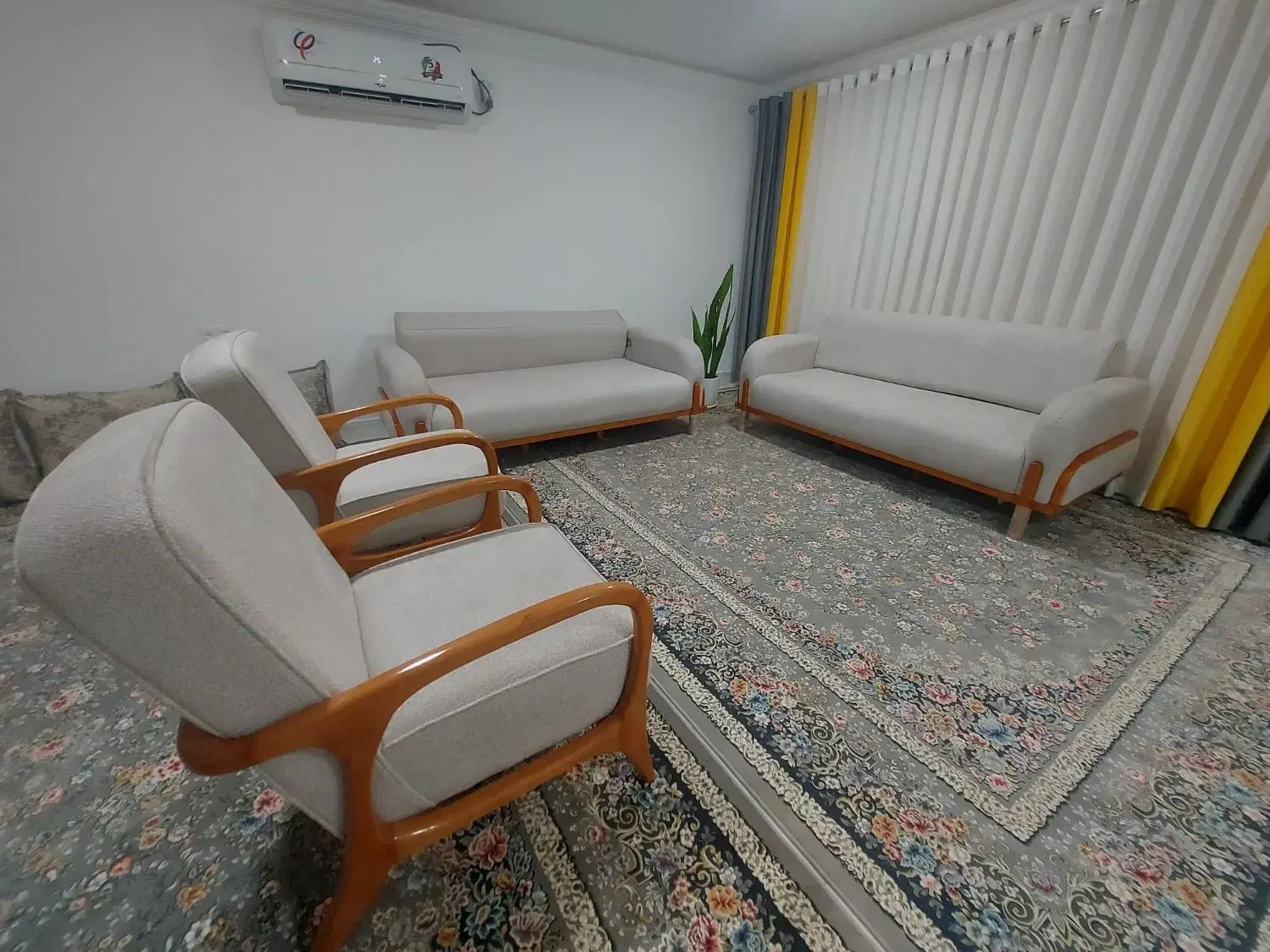 مبل مینیمال طرح رودان سرای برنطین|مبلمان خانگی و میز عسلی|رودان, |دیوار