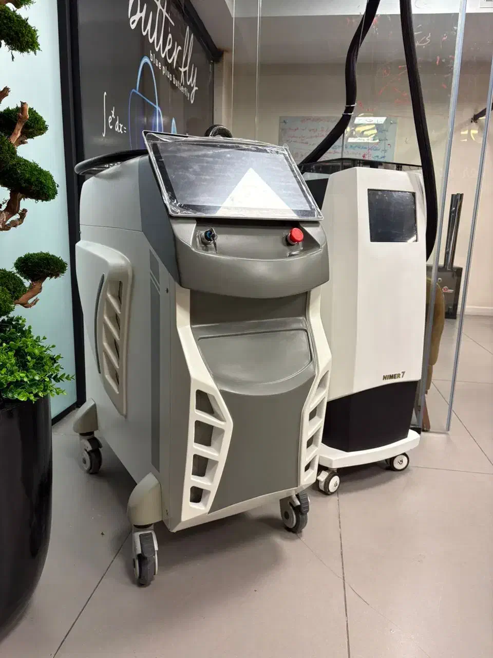 فروش وتعمیرات دستگاه لیزر موهای زائدتیتانیوم وغیره|آرایشگاه و سالن‌های زیبایی|ساری, |دیوار