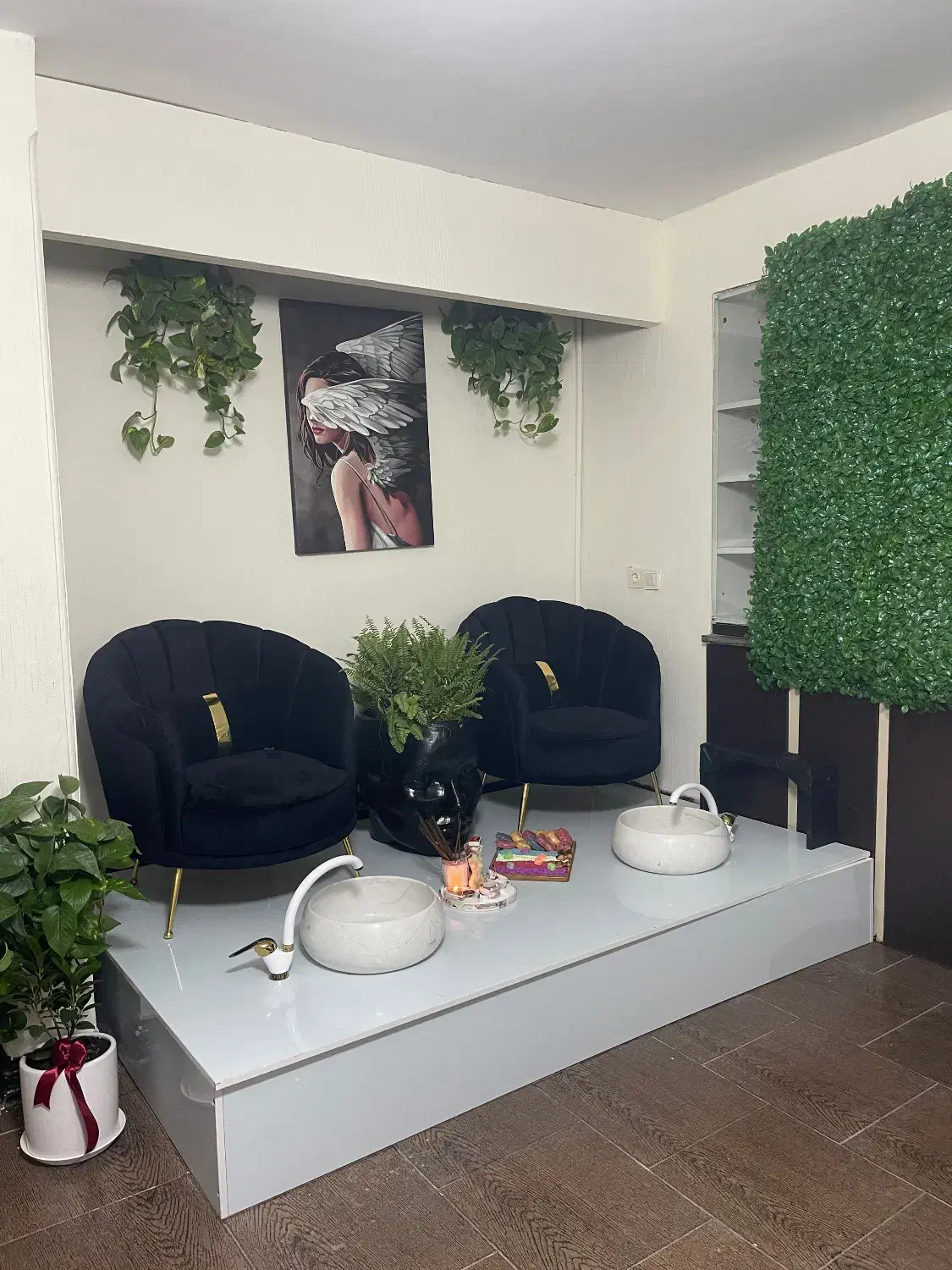 استخدام ناخن کار/ناخون کار و مژه کار و فیشال کار|استخدام درمانی، زیبایی، بهداشتی|شیراز, چنچنه|دیوار