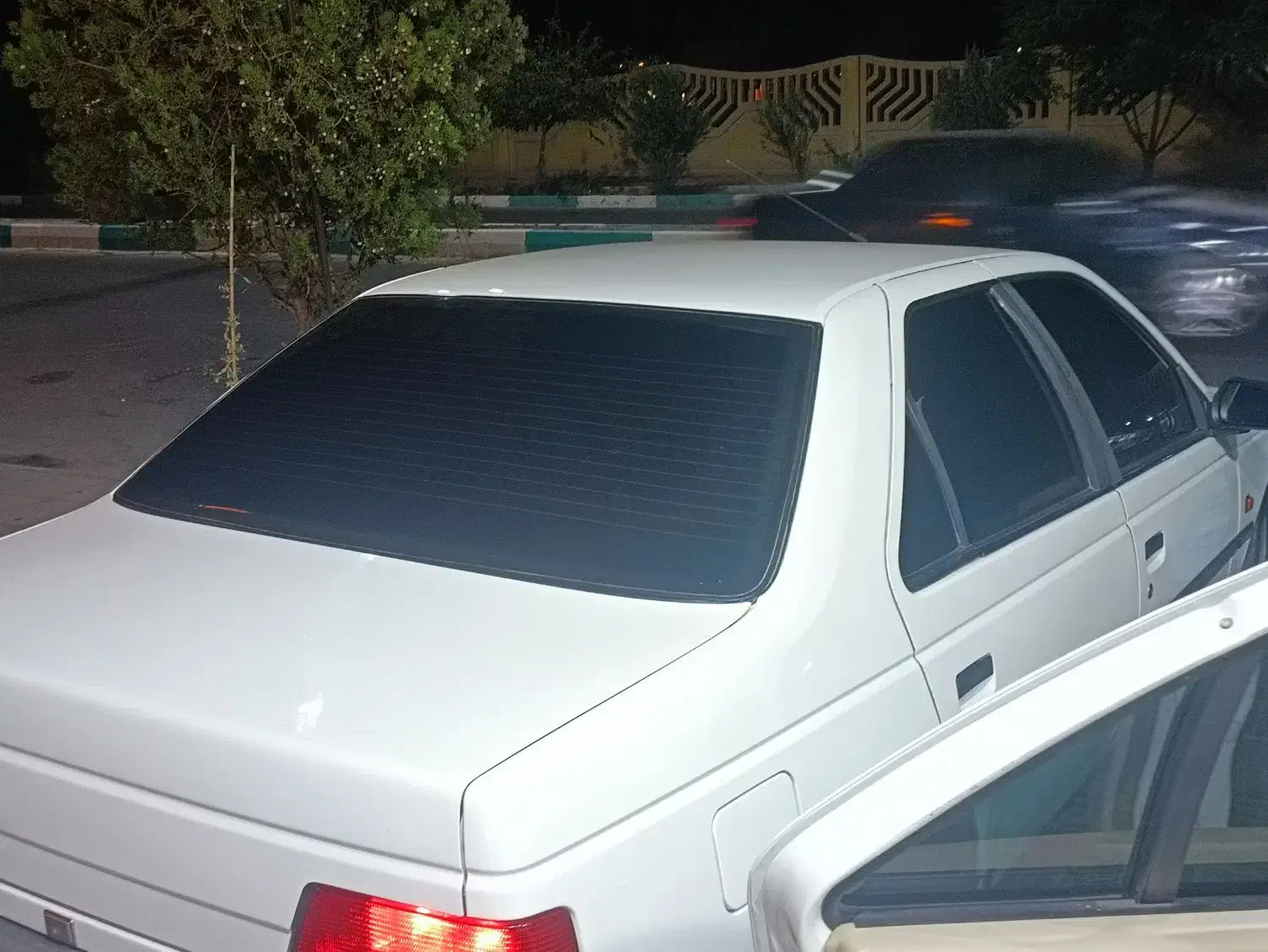 شیشه.دودی‌.اتومبیل|خدمات موتور و ماشین|یزد, |دیوار