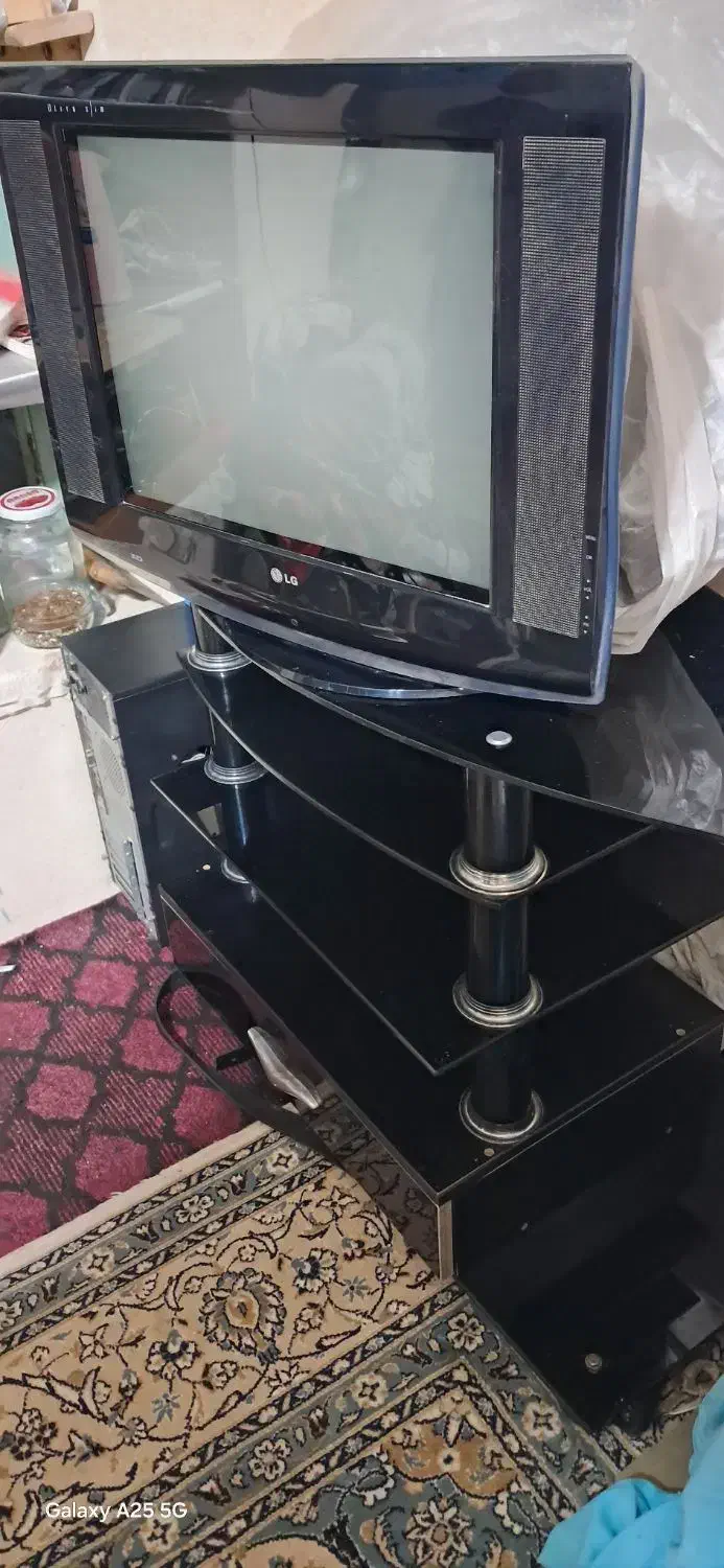 تلوزیون LG همراه با میز|تلویزیون و پروژکتور|فرخشهر, |دیوار