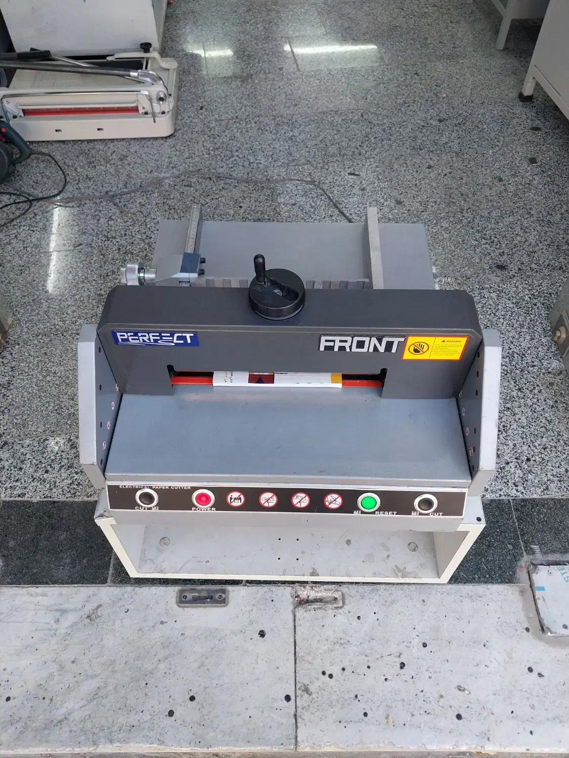 دستگاه برش برقی کاتر کاغذ گیوتین کتاب دهنه ۳۶|ماشین‌آلات صنعتی|تهران, چیتگر جنوبی|دیوار