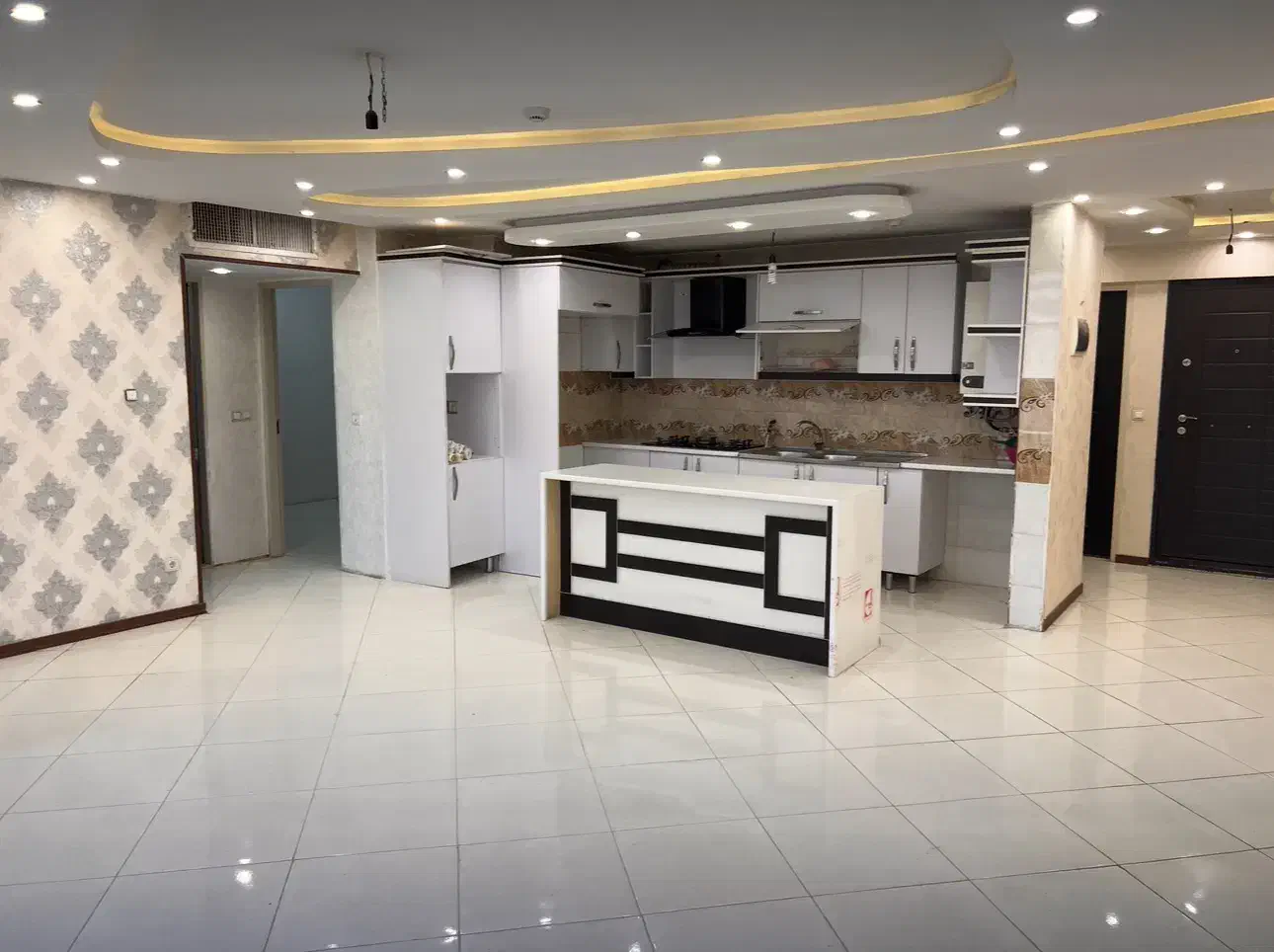 آپارتمان سه خوابه ۱۲۵ متری بر خیابان دستغیب|فروش آپارتمان|شیراز, فرگاز|دیوار