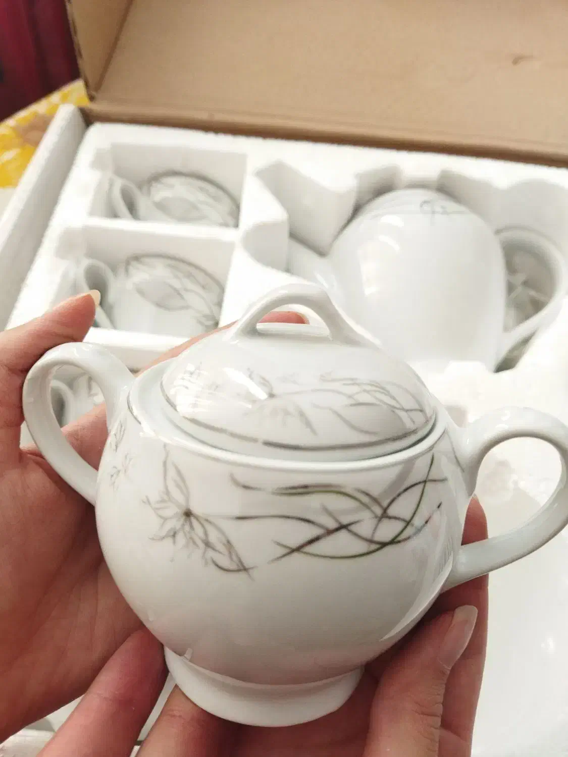 سرویس ۱۷ پارچه چینی اکبند|ظروف سرو و پذیرایی|عسلویه, |دیوار