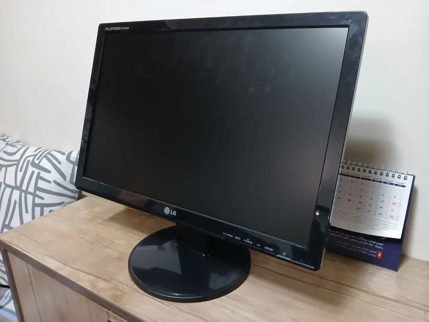 مانیتور 19اینچ LG مدل W1942S رزولوشن HD|قطعات و لوازم جانبی رایانه|تهران, نارمک جنوبی|دیوار