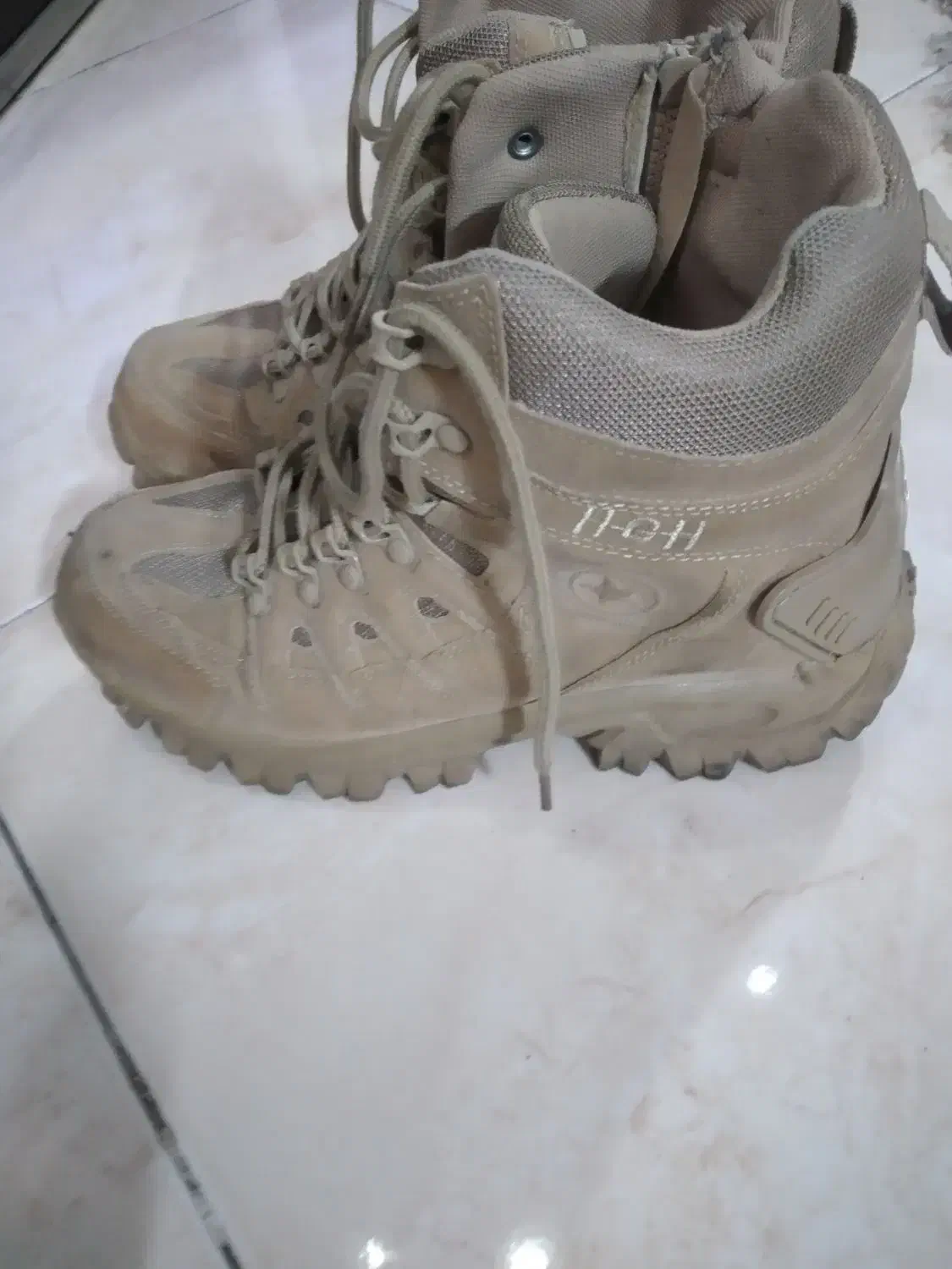 پوتین کوهنوردی آمریکا|کوهنوردی و کمپینگ|تهران, افسریه جنوبی|دیوار