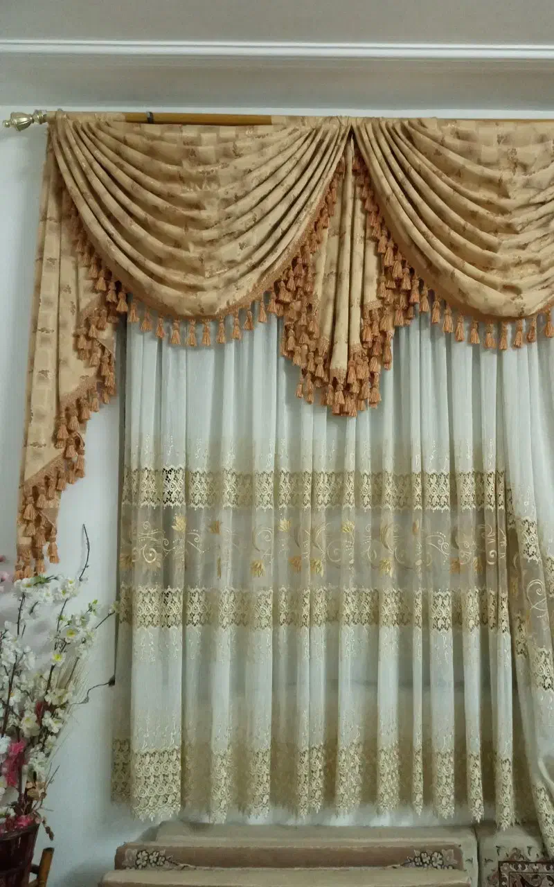 دو عددپرده سالم و نو به همراه والن|پرده، رانر، رومیزی|فامنین, |دیوار