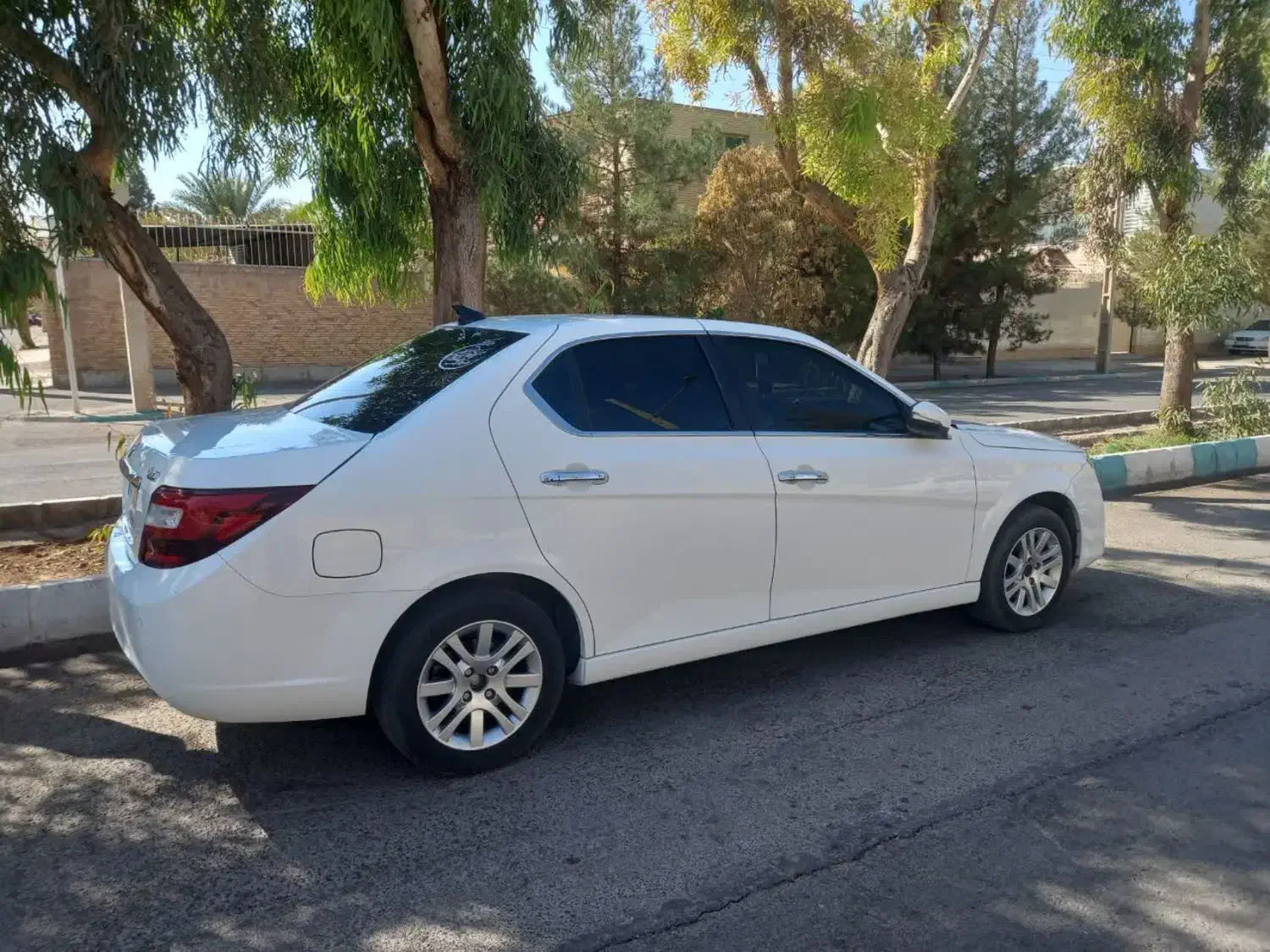 دنا پلاس۱۴۰۰ موتورEF7 درحد|خودرو سواری و وانت|کرمان, |دیوار