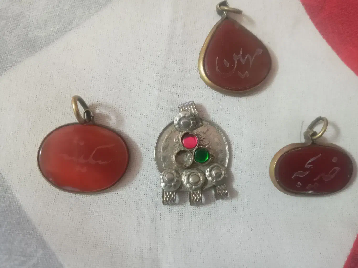 اویز های قدیمی|کلکسیون اشیاء عتیقه|پیشوا, |دیوار