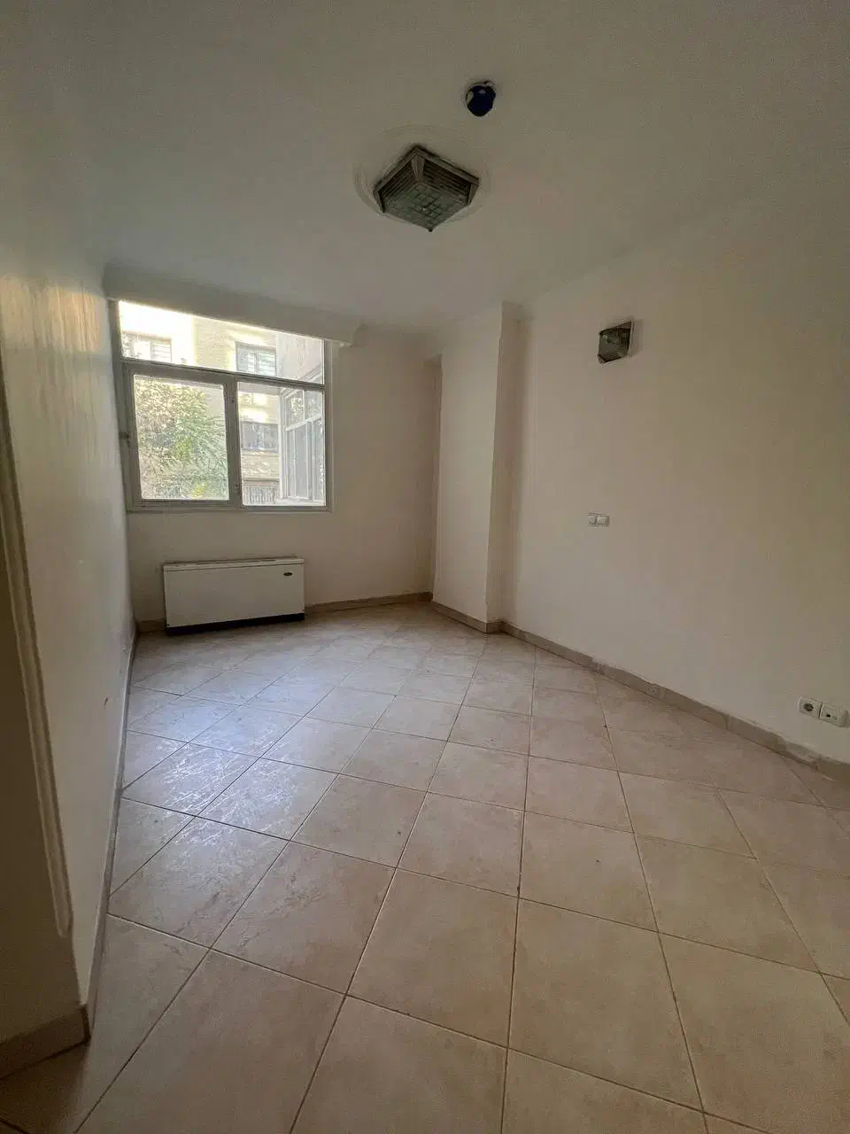 100 متر دو خوابه توانیر