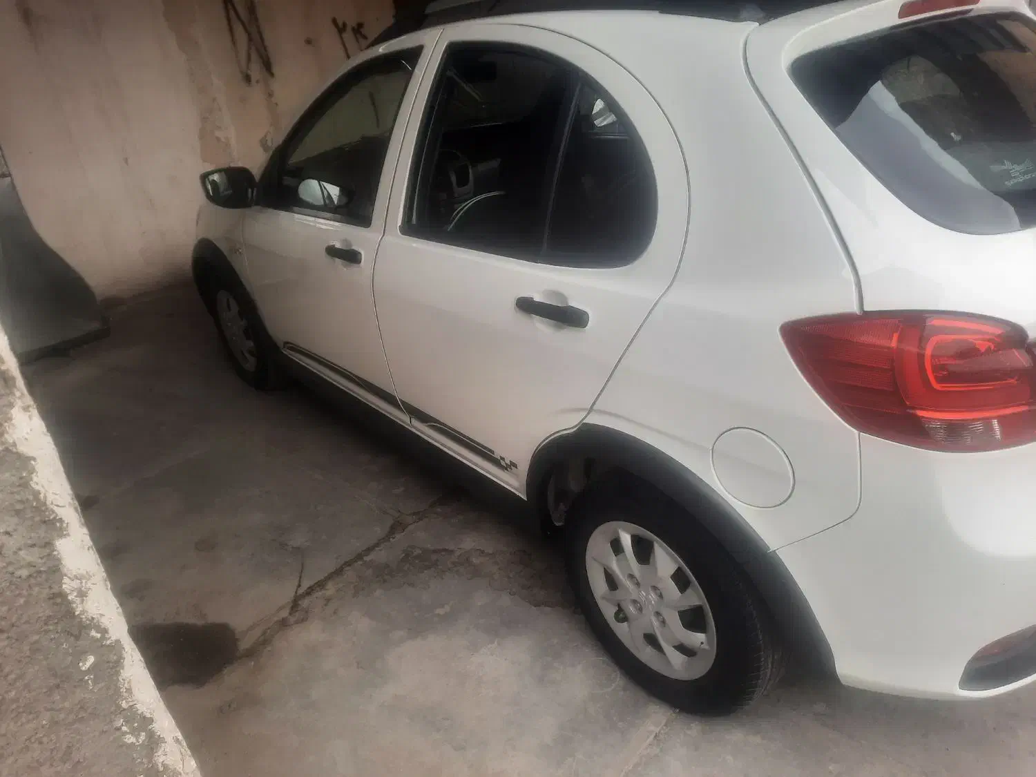 فروش کوییک آر r سقف مشکی|خودرو سواری و وانت|خرمآباد, |دیوار