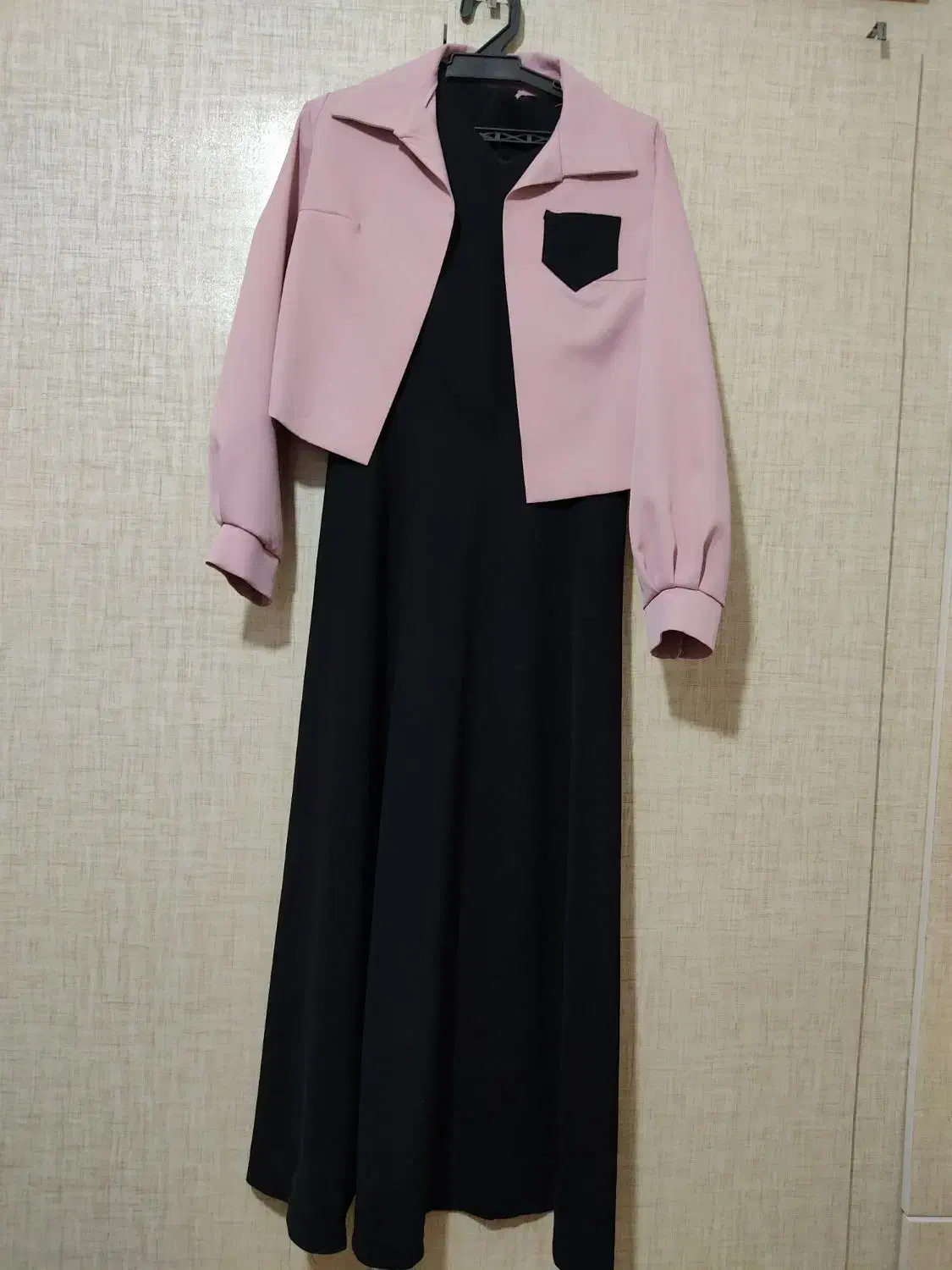 مانتو مجلسی|لباس|کاشان, لتحر|دیوار