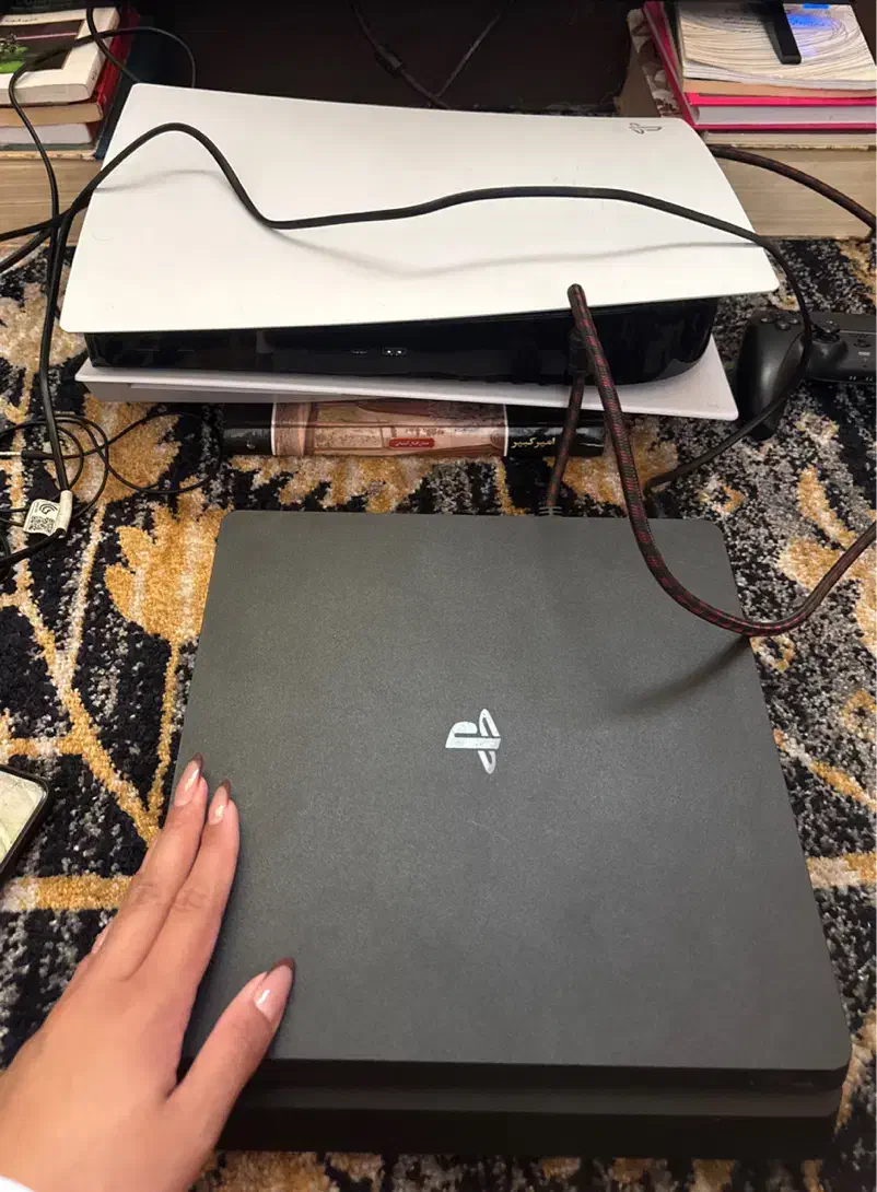 ps4 اسلیم همراه پلاس و بازی قانونی|کنسول، بازی ویدئویی و آنلاین|رشت, گلسار|دیوار