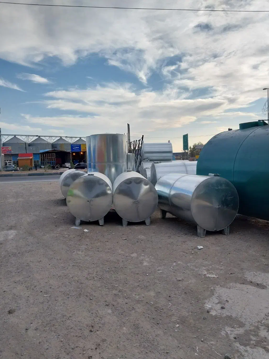 تولیدی تانکر آب و مخزن آب گالوانیزه شرطی|مصالح و تجهیزات ساختمان|صوفیان, |دیوار