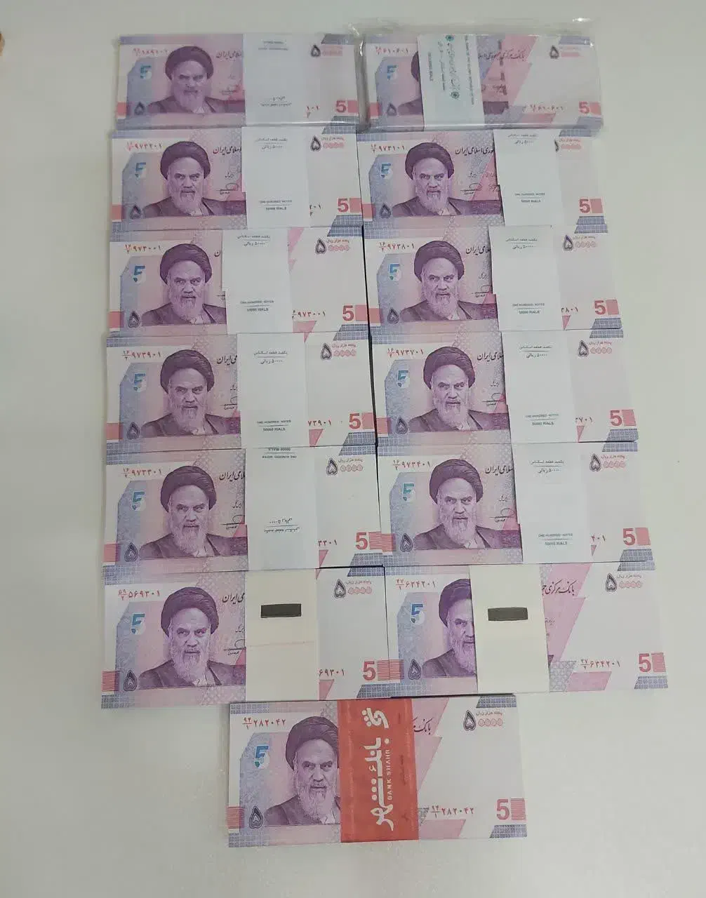 بسته های کلکسیونی و شاباشی و نو مخصوص روز مادر|کلکسیون سکه، تمبر، اسکناس|قم, یزدانشهر|دیوار