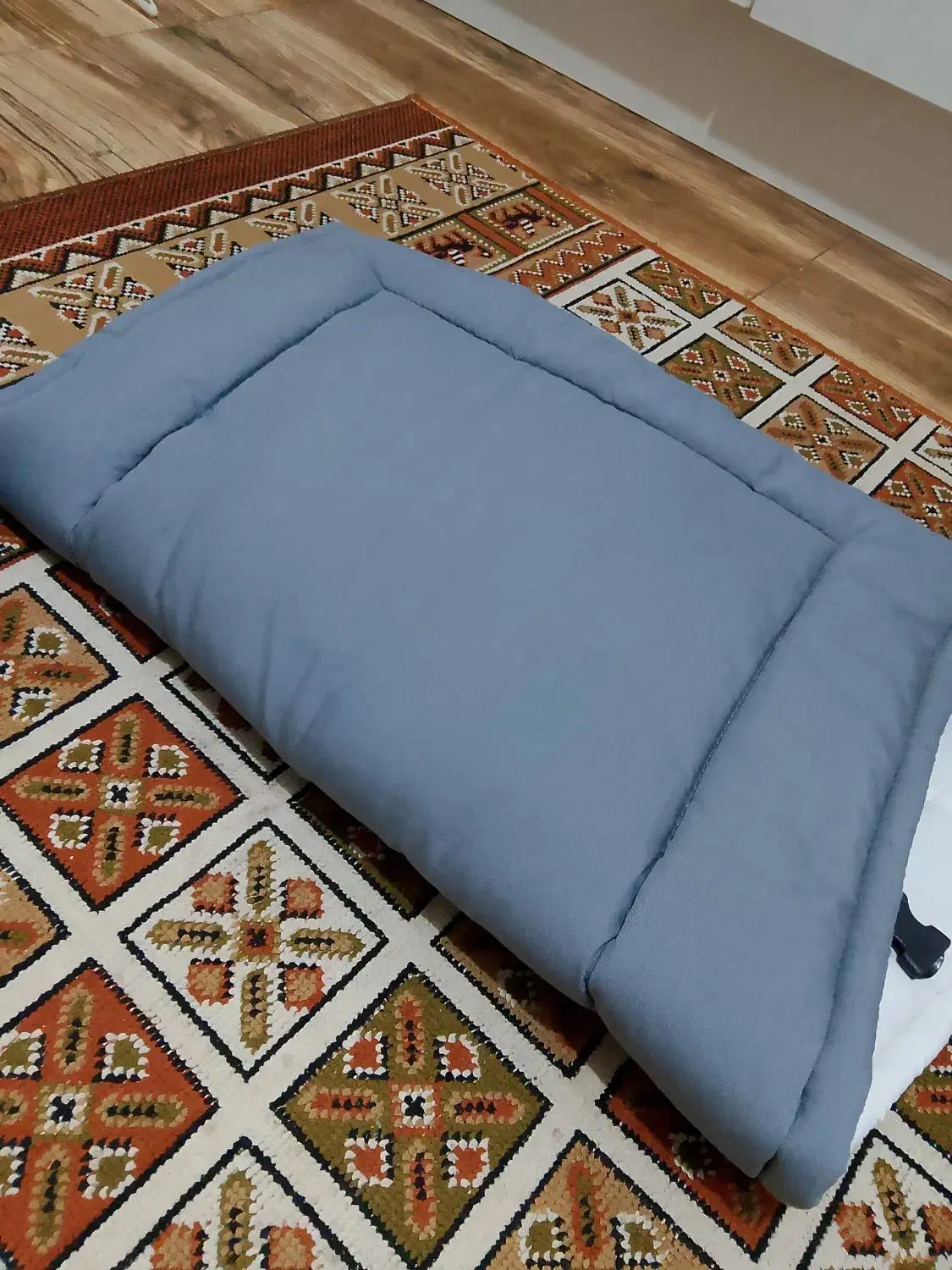 آغوشی و دشک نو|تخت و صندلی بچه|گنبد کاووس, |دیوار