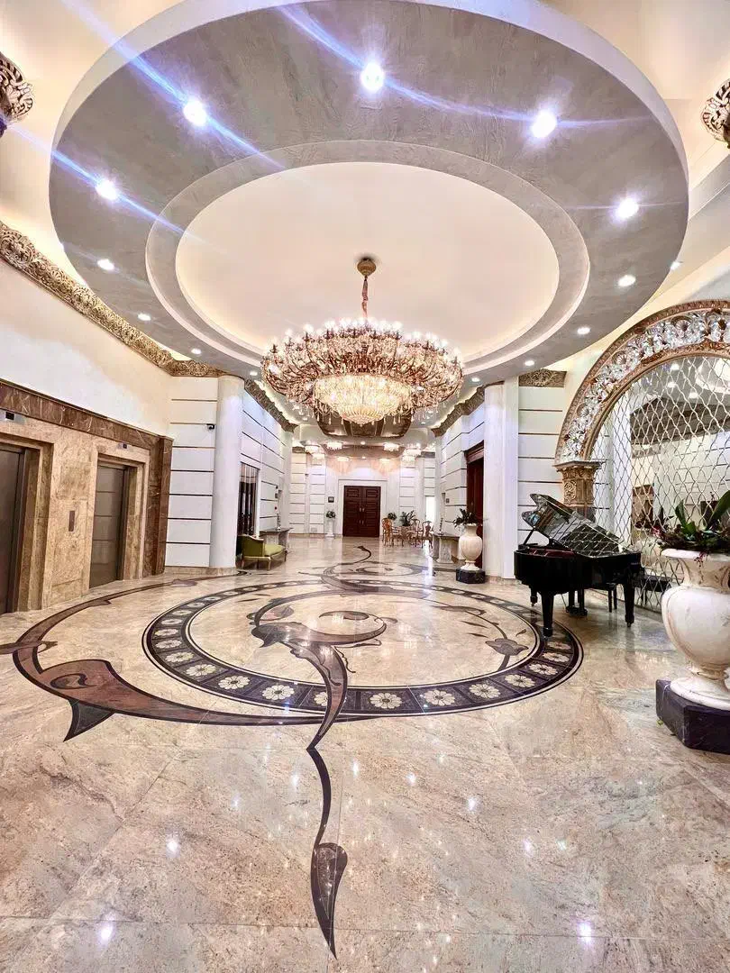 مهماندار خانم و‌آقا|استخدام خدمات فروشگاه و رستوران|تهران, میرداماد|دیوار