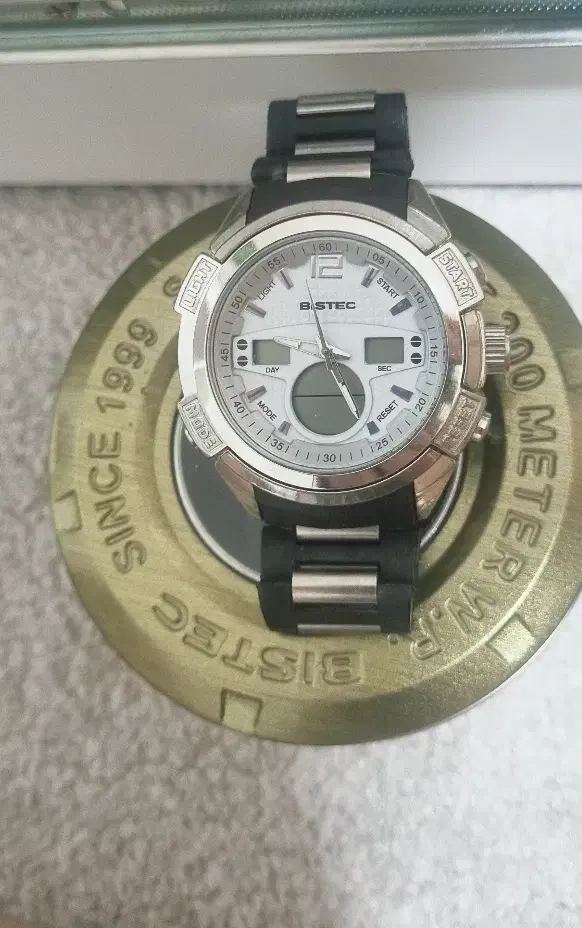 ساعت مچی مردانه|ساعت|نهاوند, |دیوار