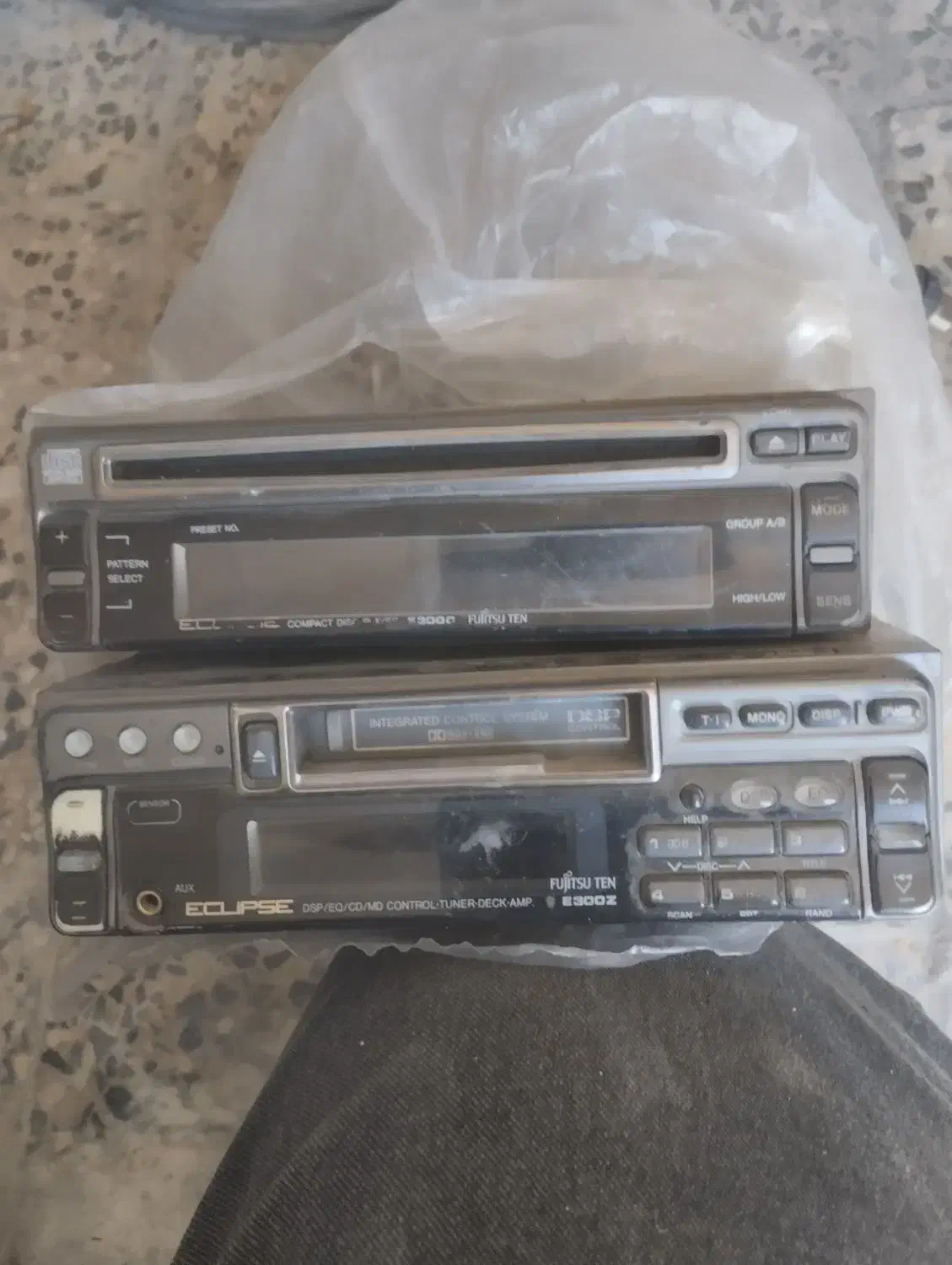 پخش ماشین دو تیکه ژاپن اصل قدیمی|قطعات یدکی و لوازم جانبی|شیراز, دکتر حسابی|دیوار