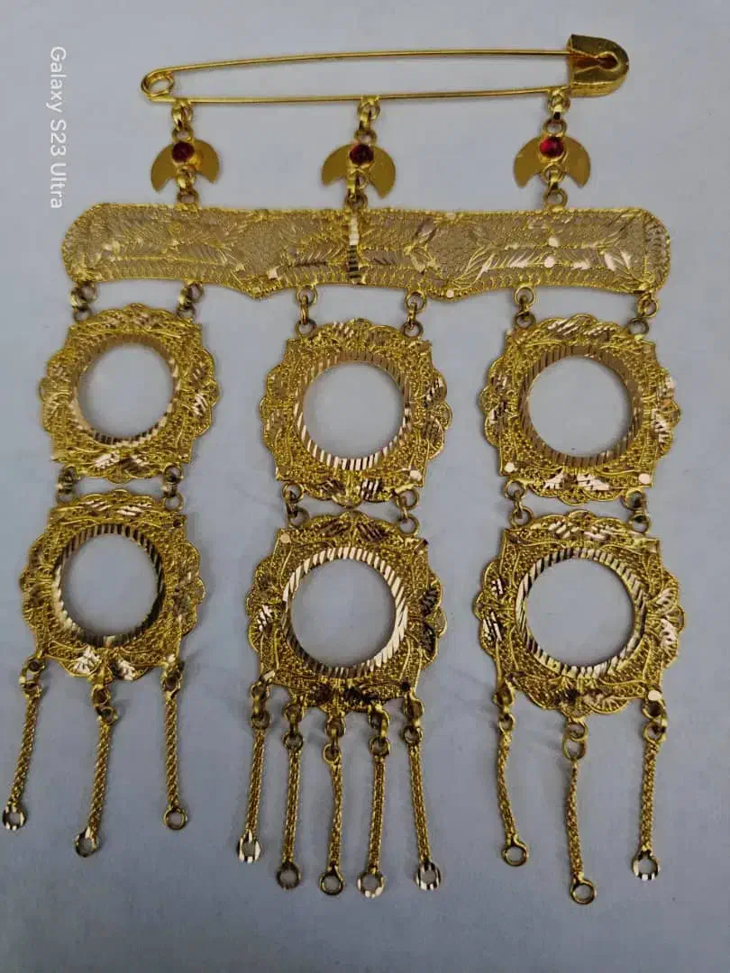 سه تکه طلا|جواهرات|یاسوج, |دیوار