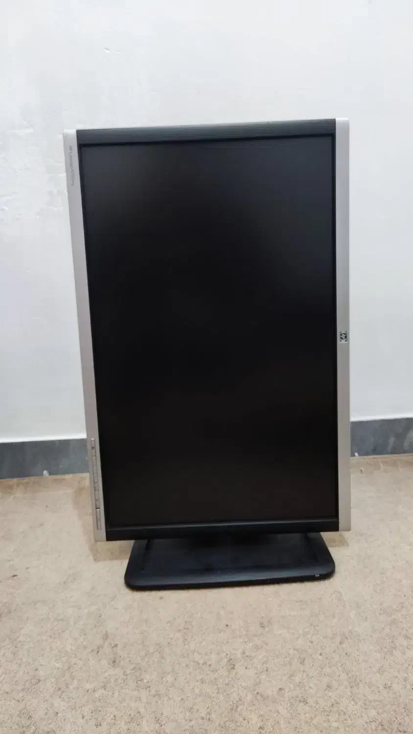 مانتور HP|قطعات و لوازم جانبی رایانه|شیراز, دست خضر|دیوار