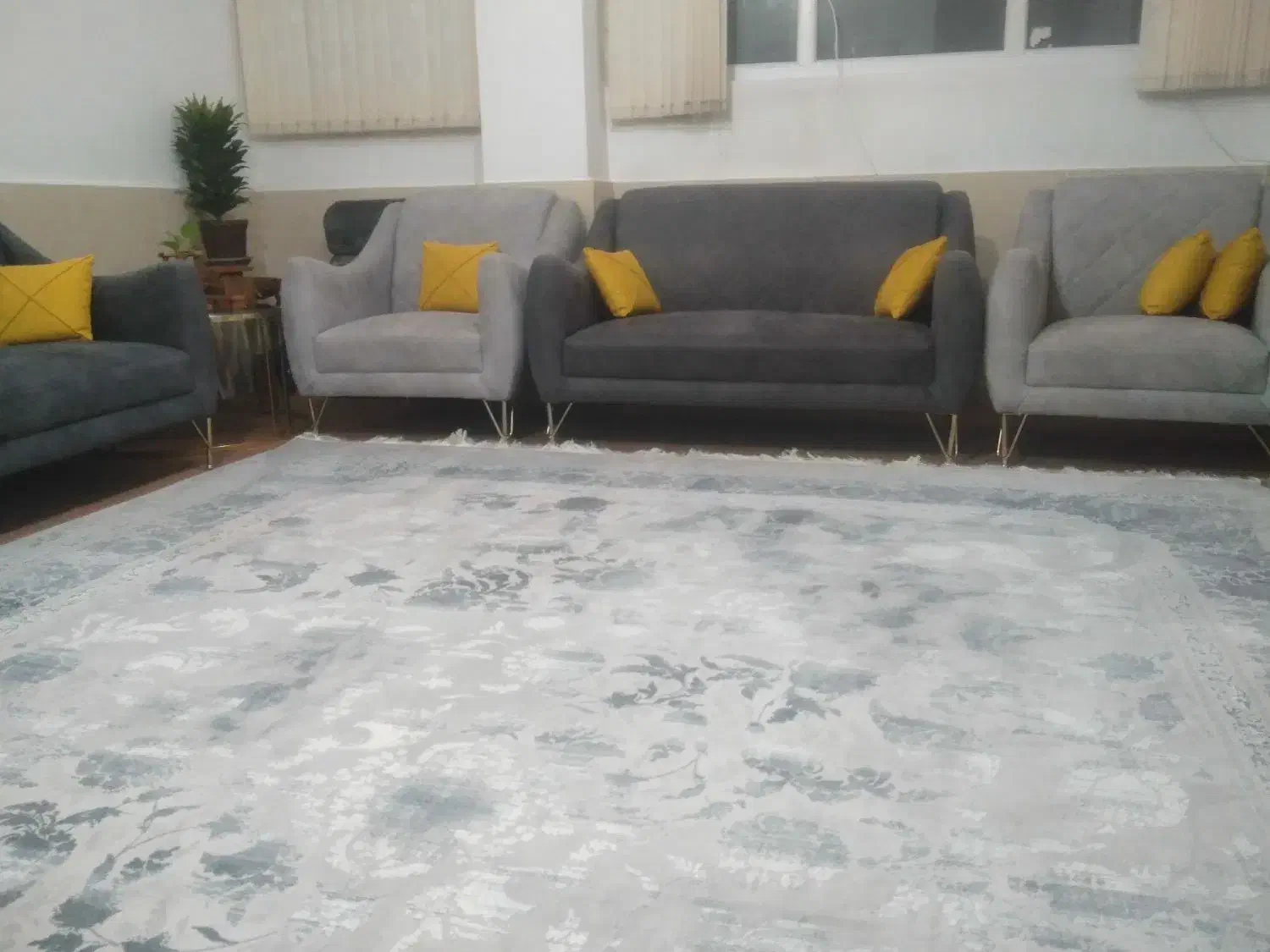 فروش مبلمان و میز عسلی|مبلمان خانگی و میز عسلی|شهرضا, |دیوار